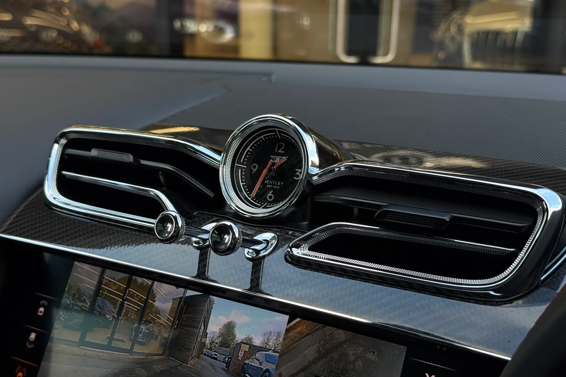 Bentley BENTAYGA thumbnail image number 48