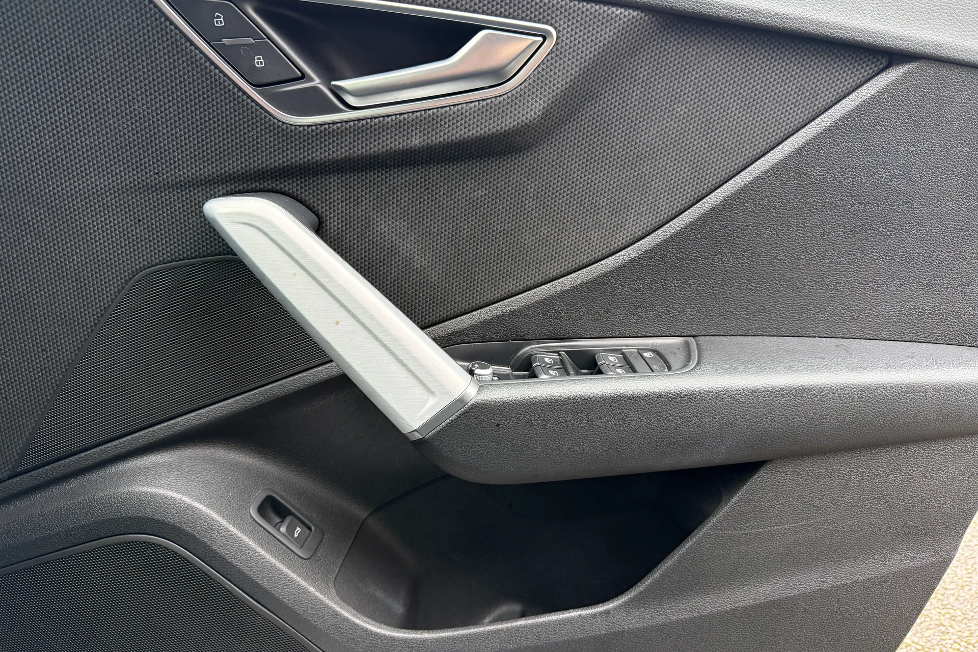 Audi Q2 thumbnail image number 26