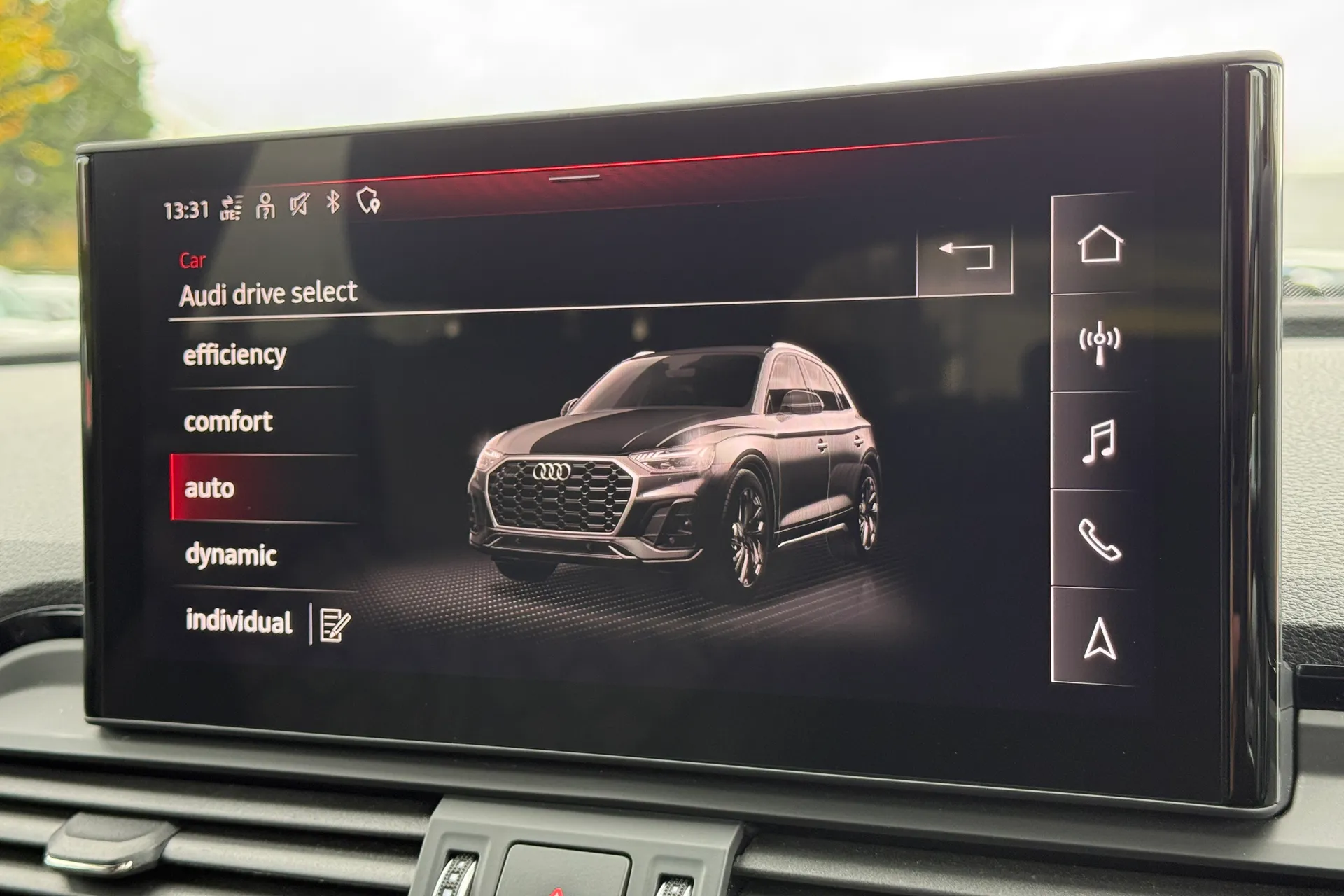 Audi Q5 thumbnail image number 10