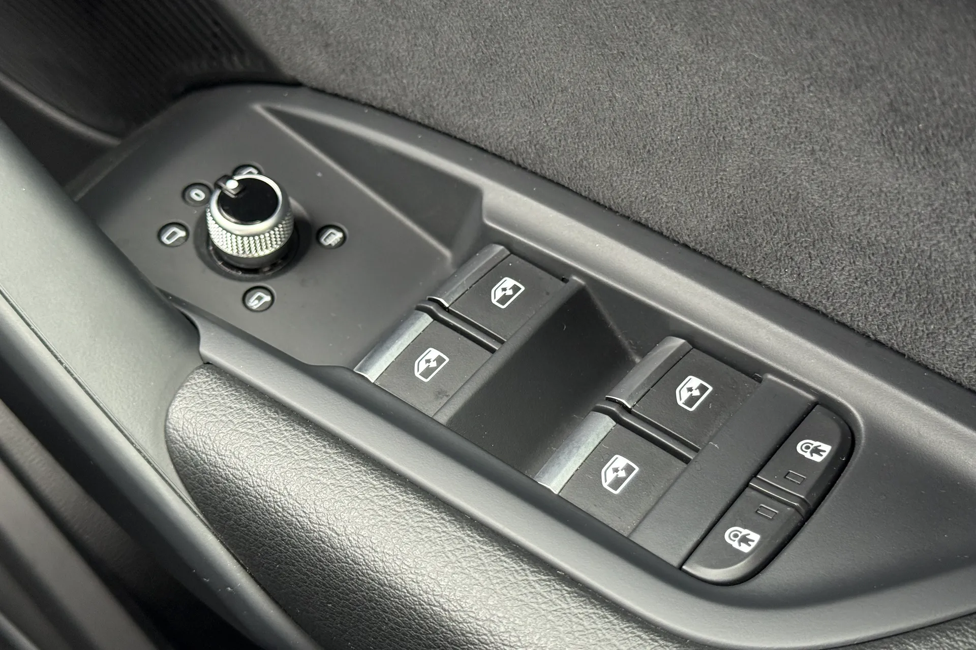 Audi Q5 thumbnail image number 19