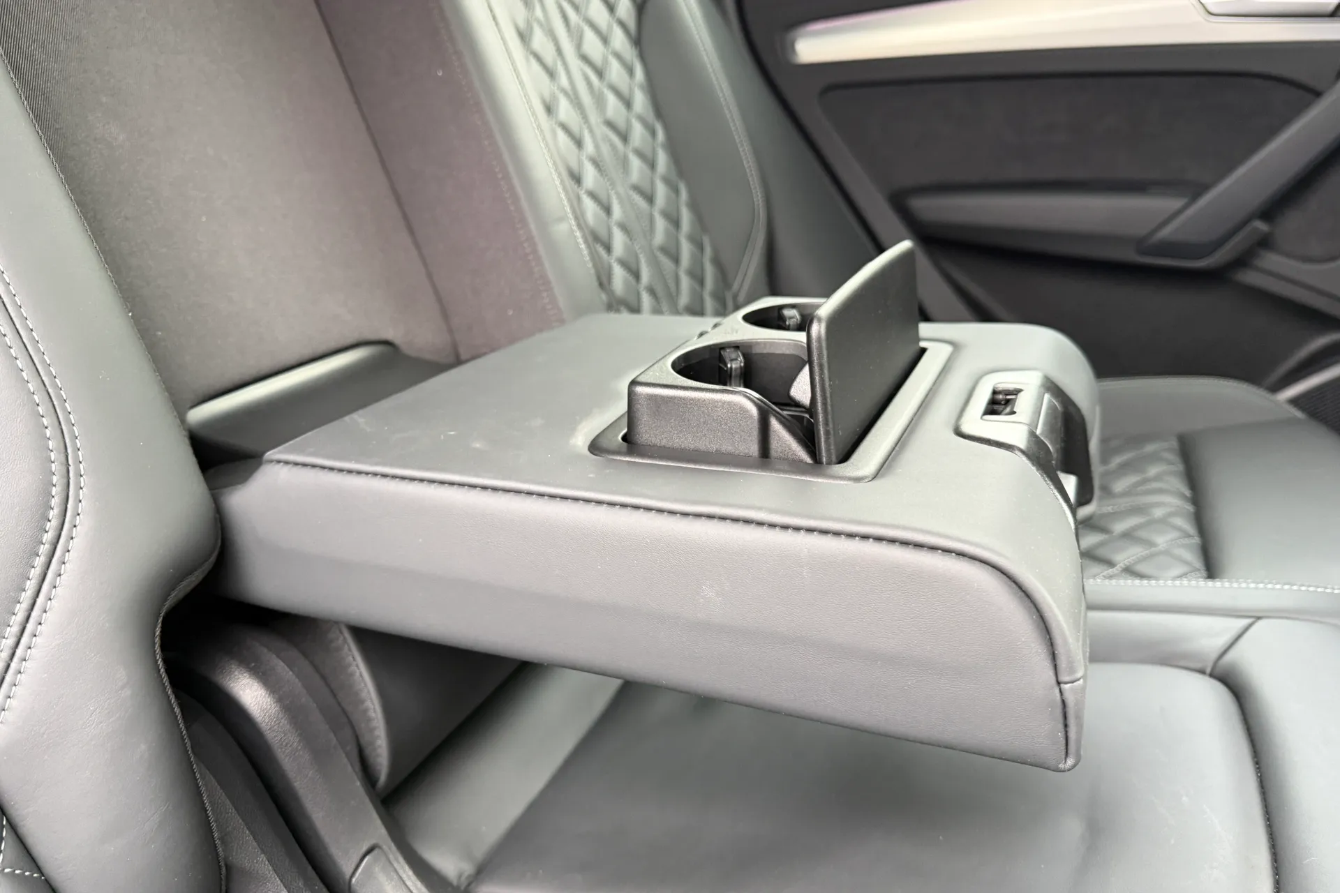 Audi Q5 thumbnail image number 45