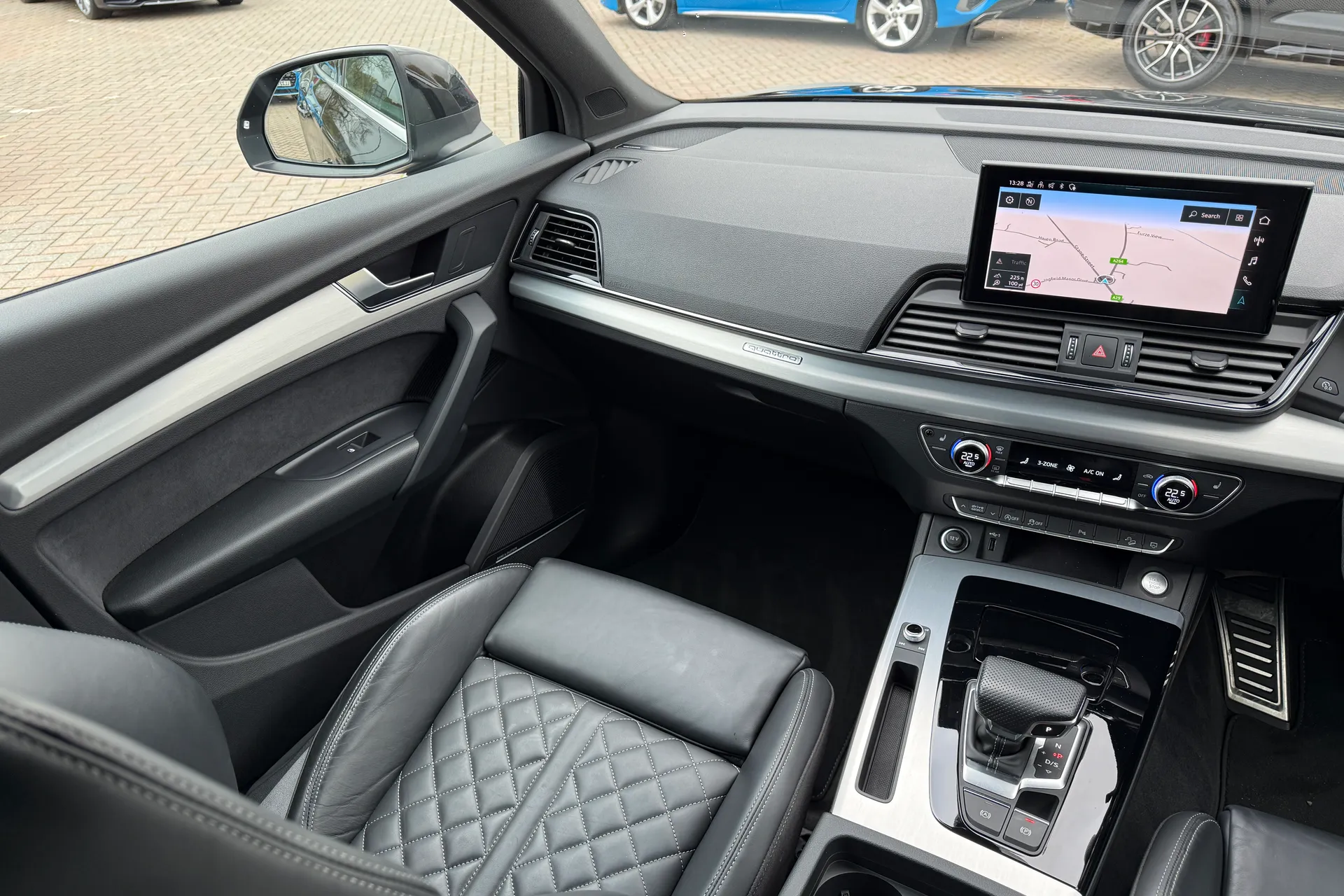 Audi Q5 thumbnail image number 38