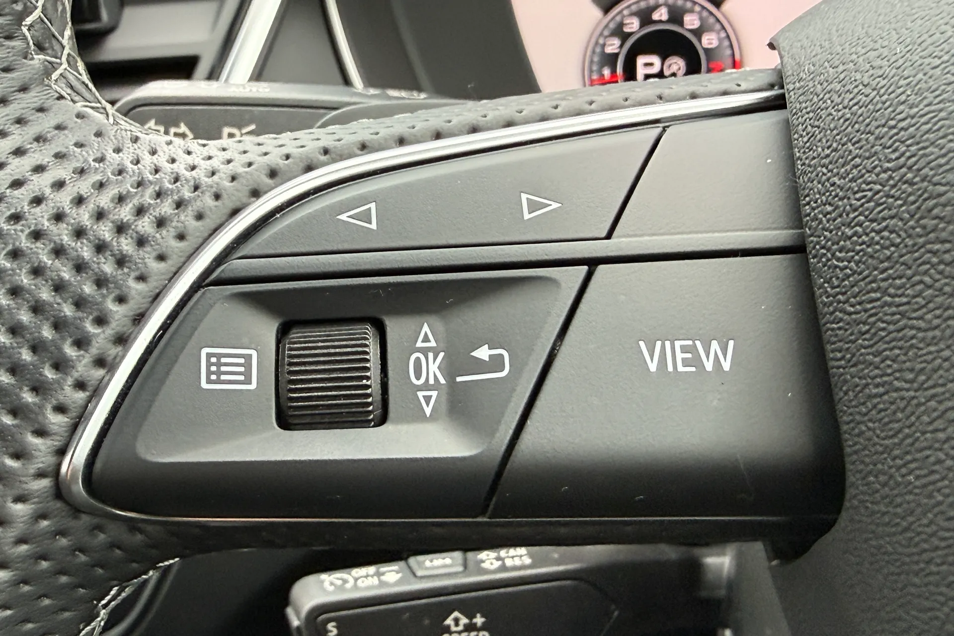 Audi Q5 thumbnail image number 21