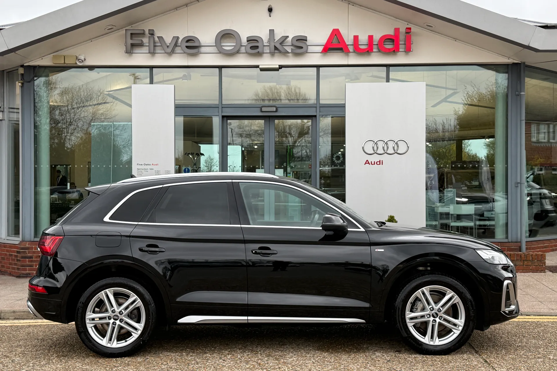 Audi Q5 thumbnail image number 2