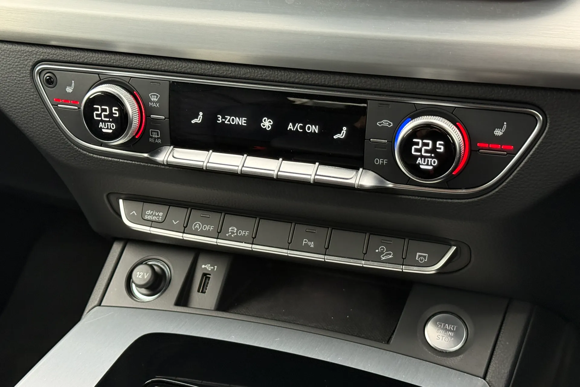 Audi Q5 thumbnail image number 16