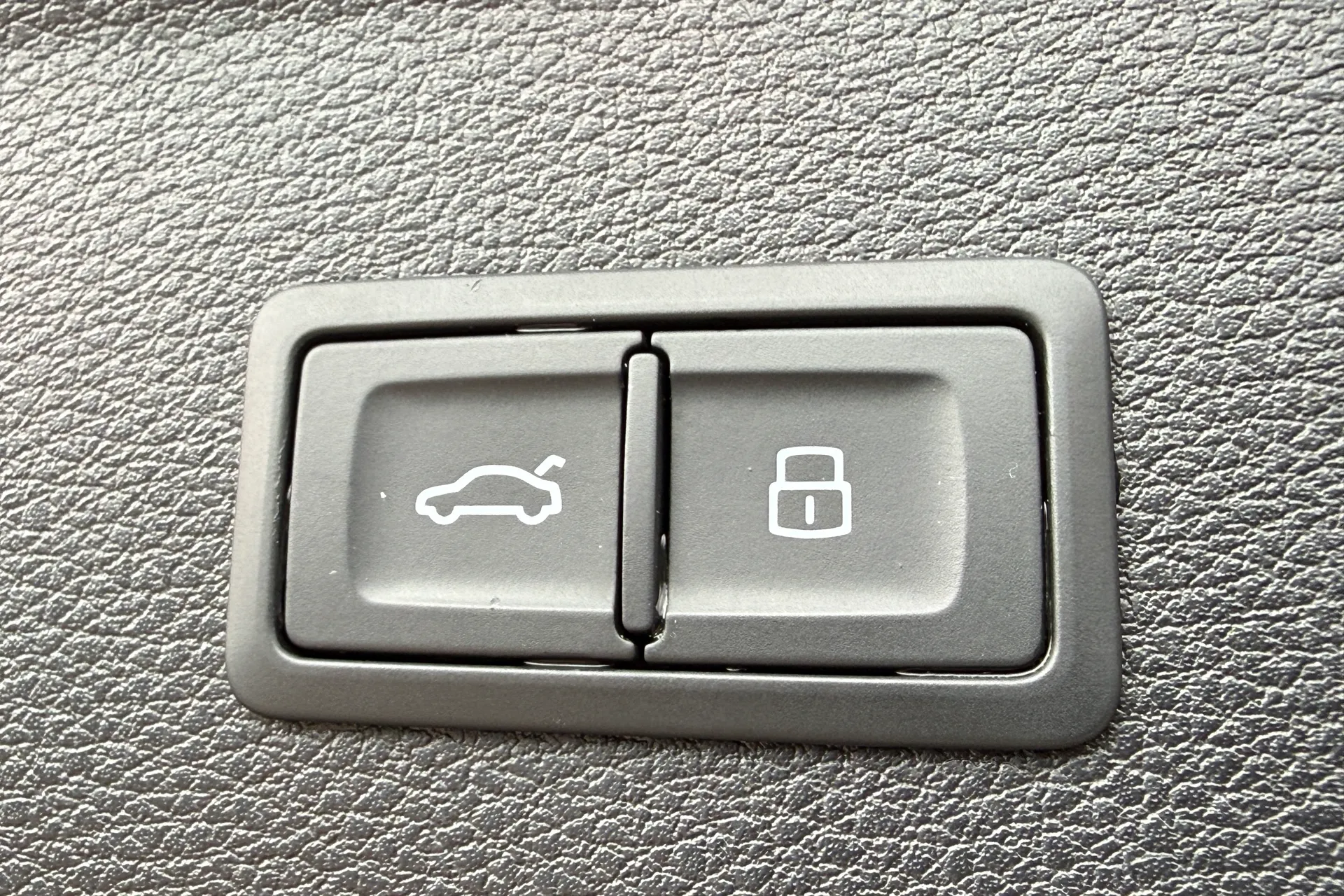 Audi Q5 thumbnail image number 36