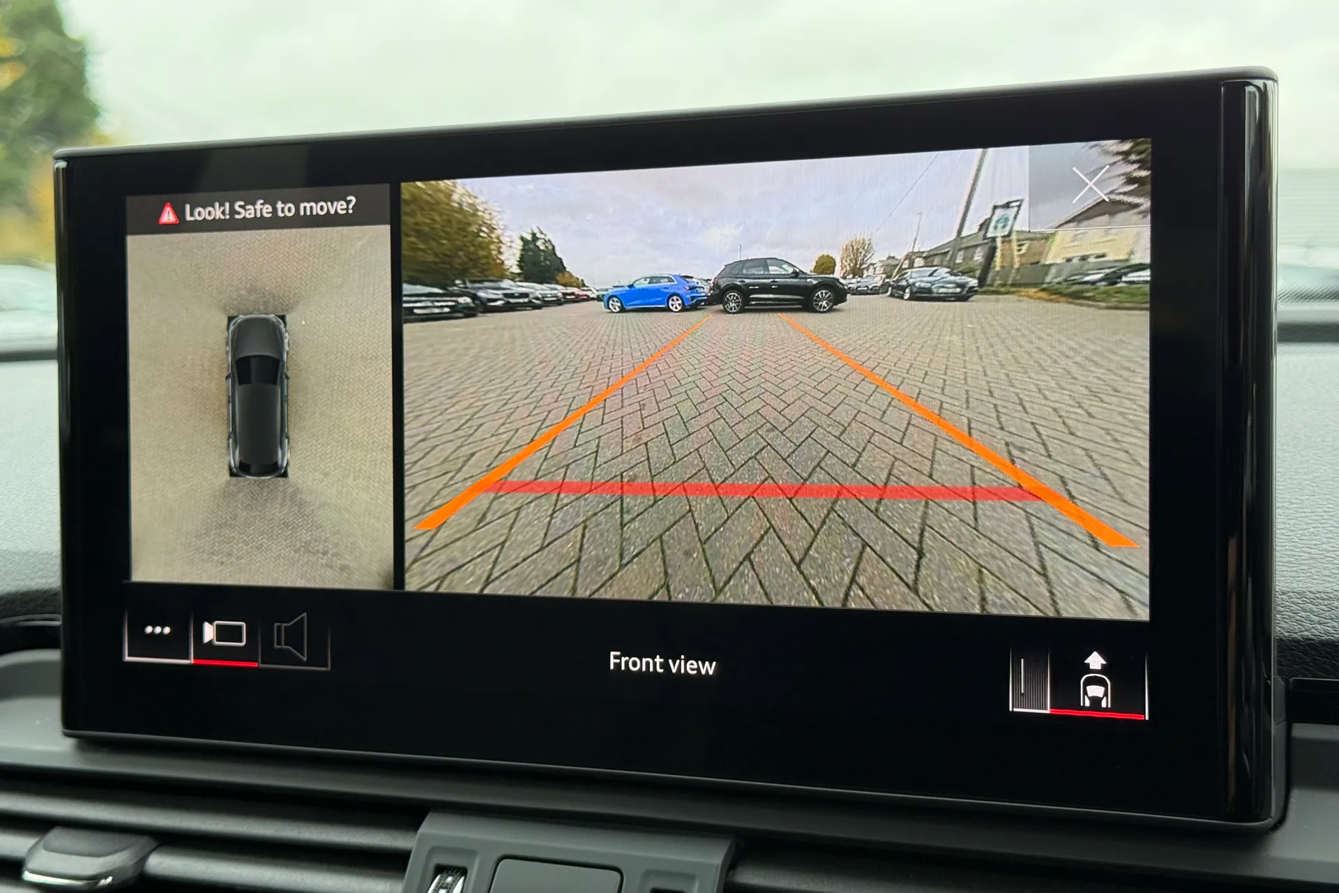 Audi Q5 thumbnail image number 9