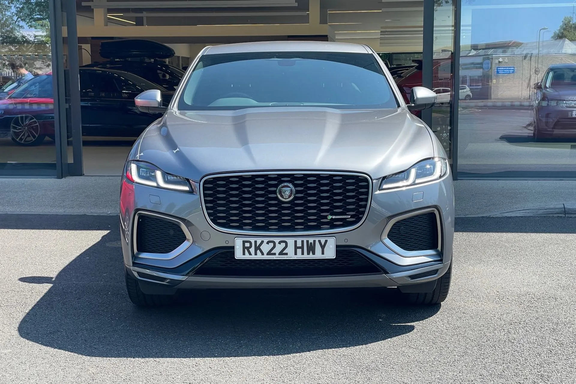 Jaguar F-PACE thumbnail image number 6