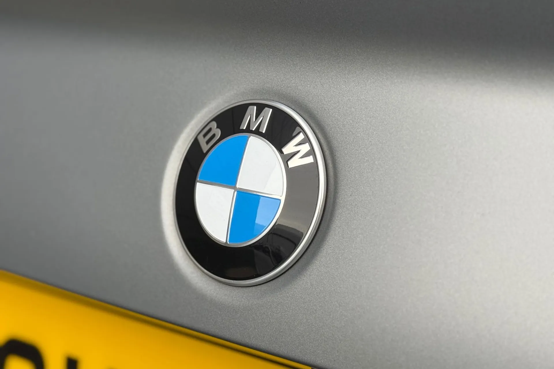 BMW M2 thumbnail image number 48