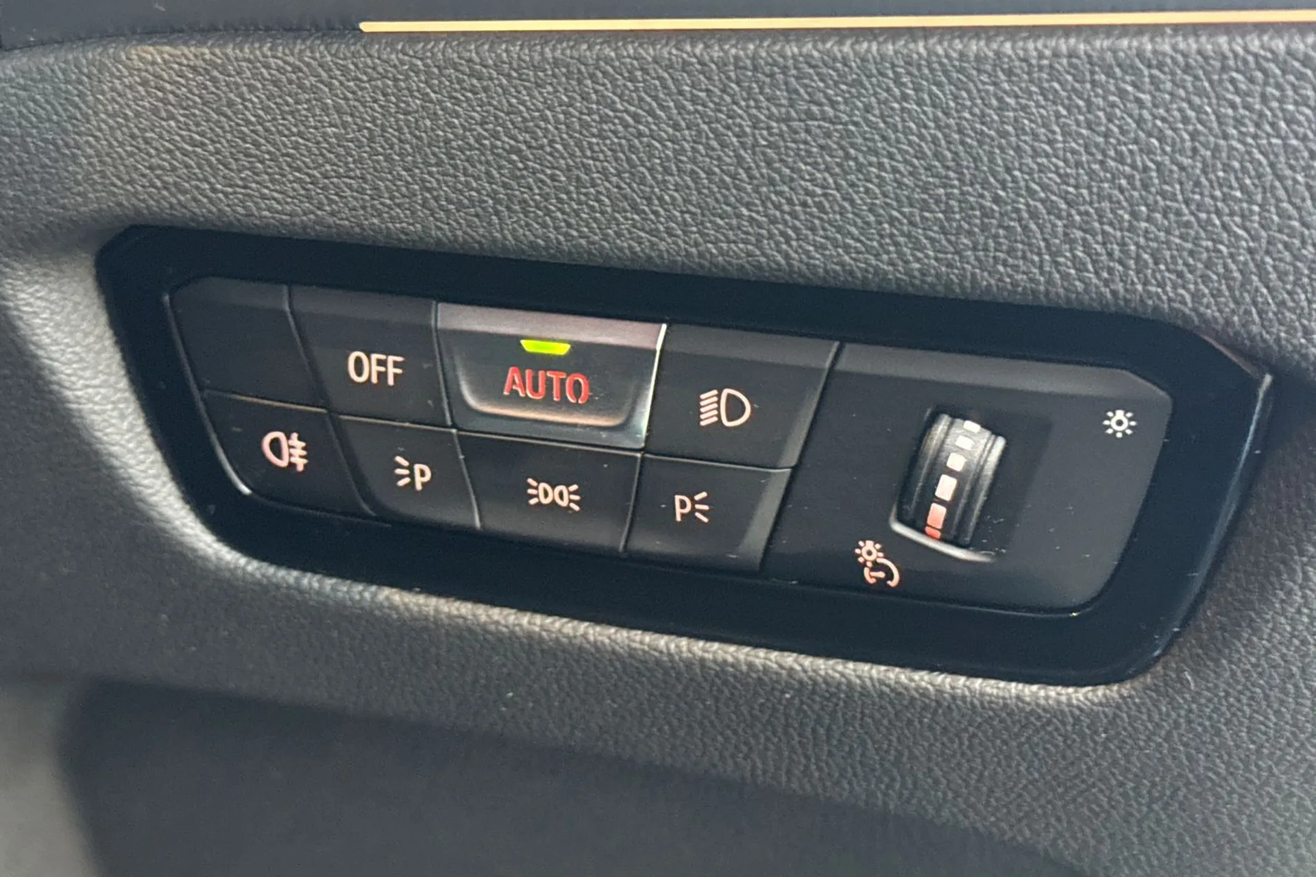 BMW M2 thumbnail image number 60