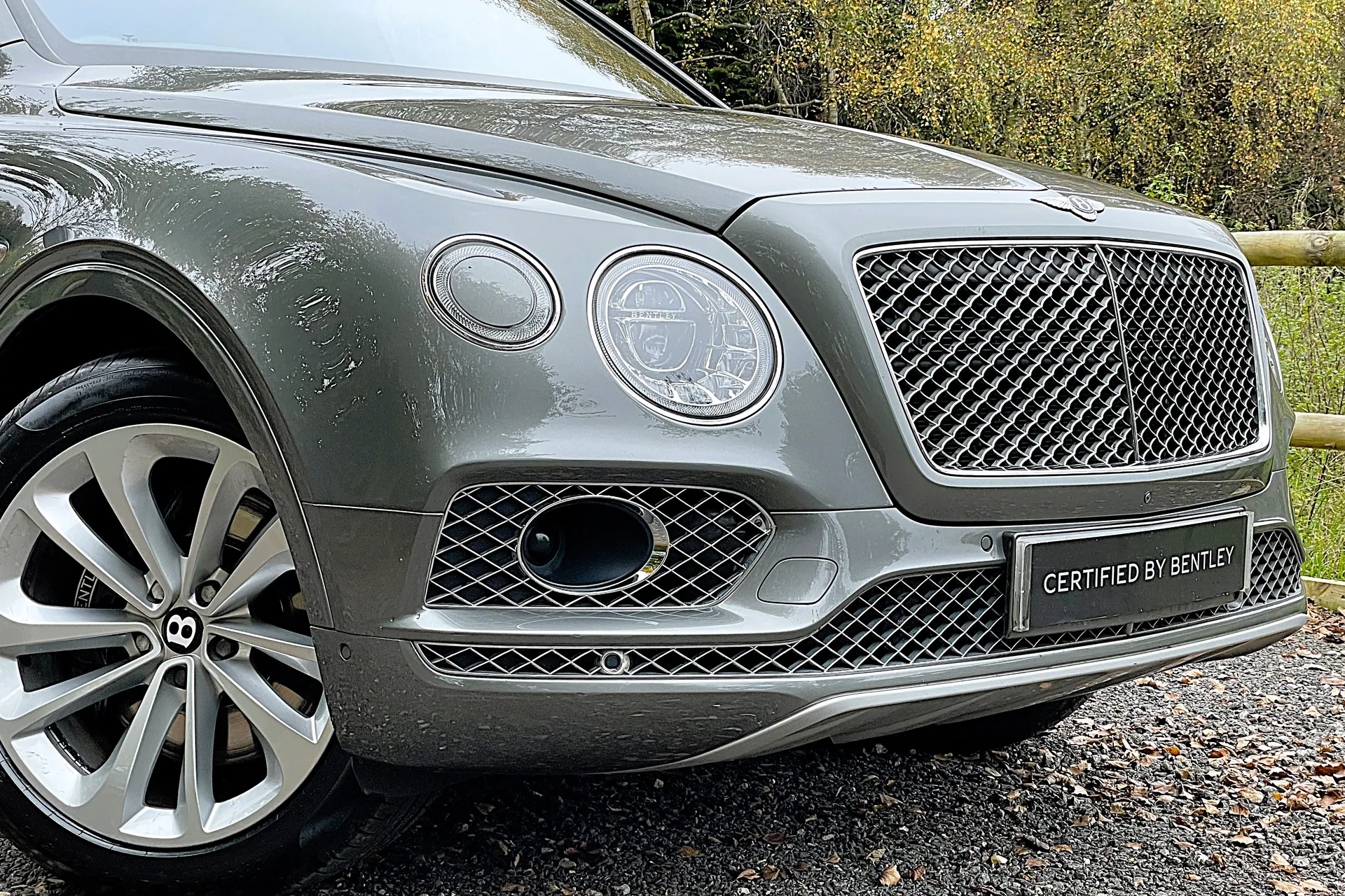 Bentley BENTAYGA thumbnail image number 7