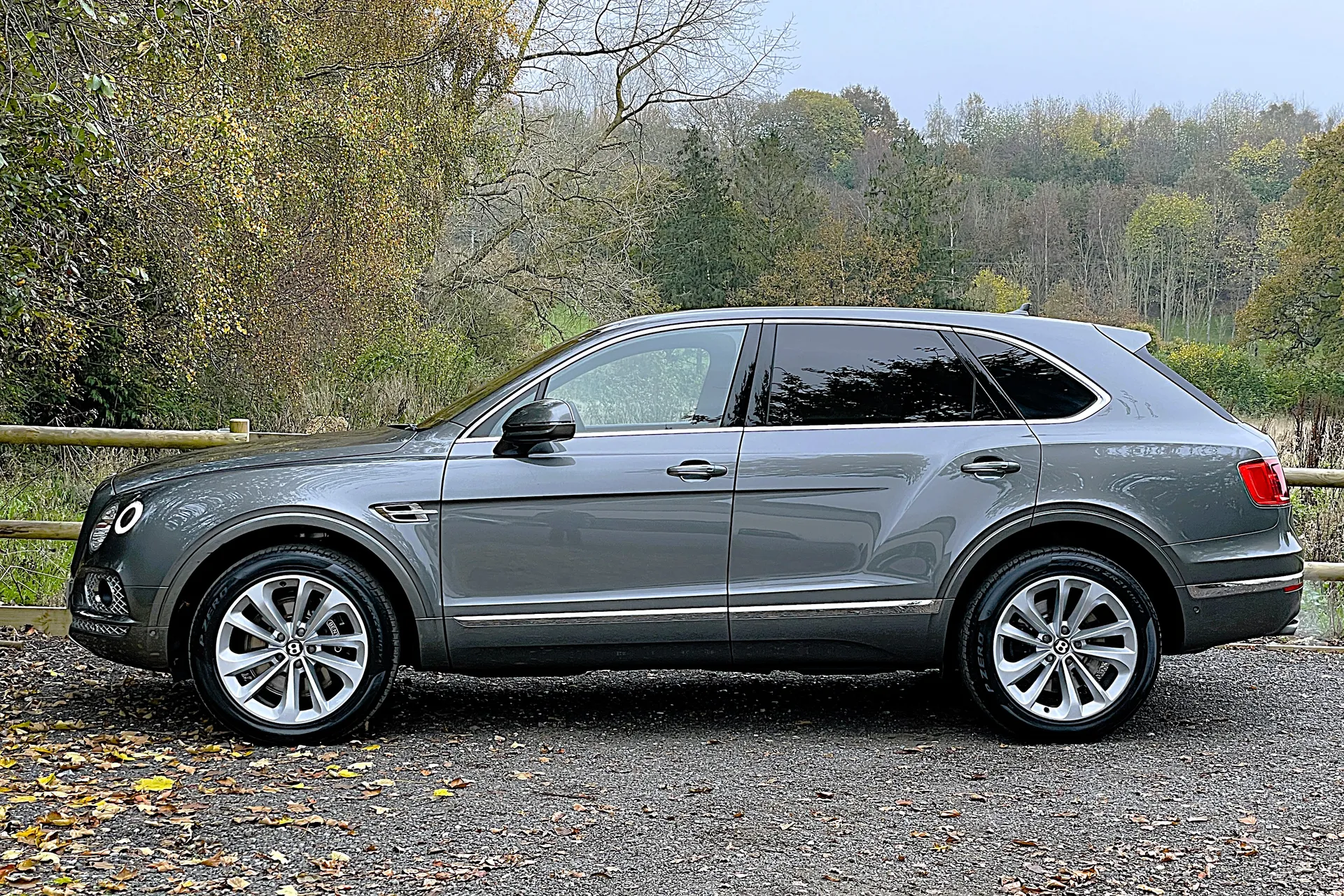 Bentley BENTAYGA thumbnail image number 63