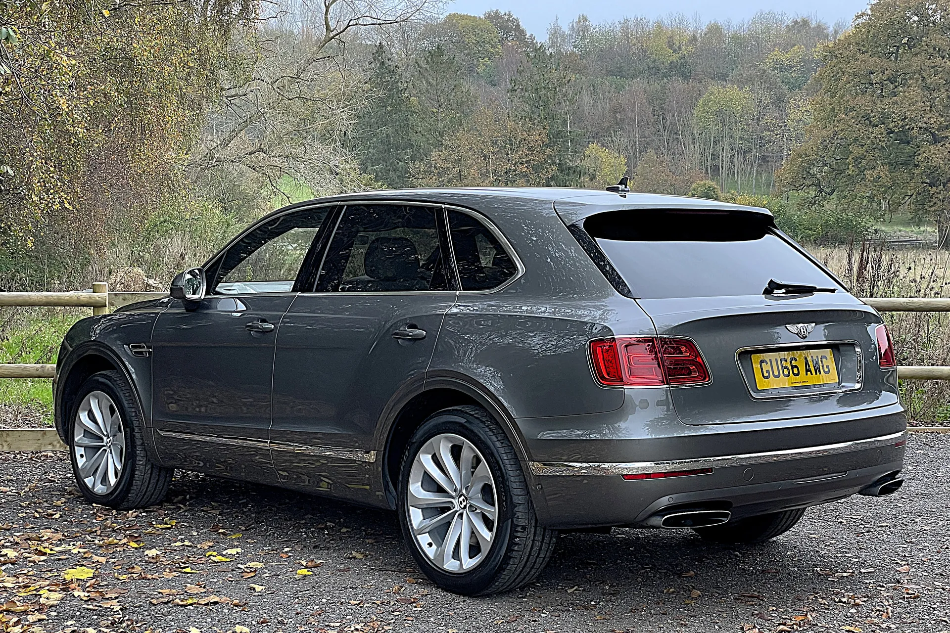 Bentley BENTAYGA thumbnail image number 12