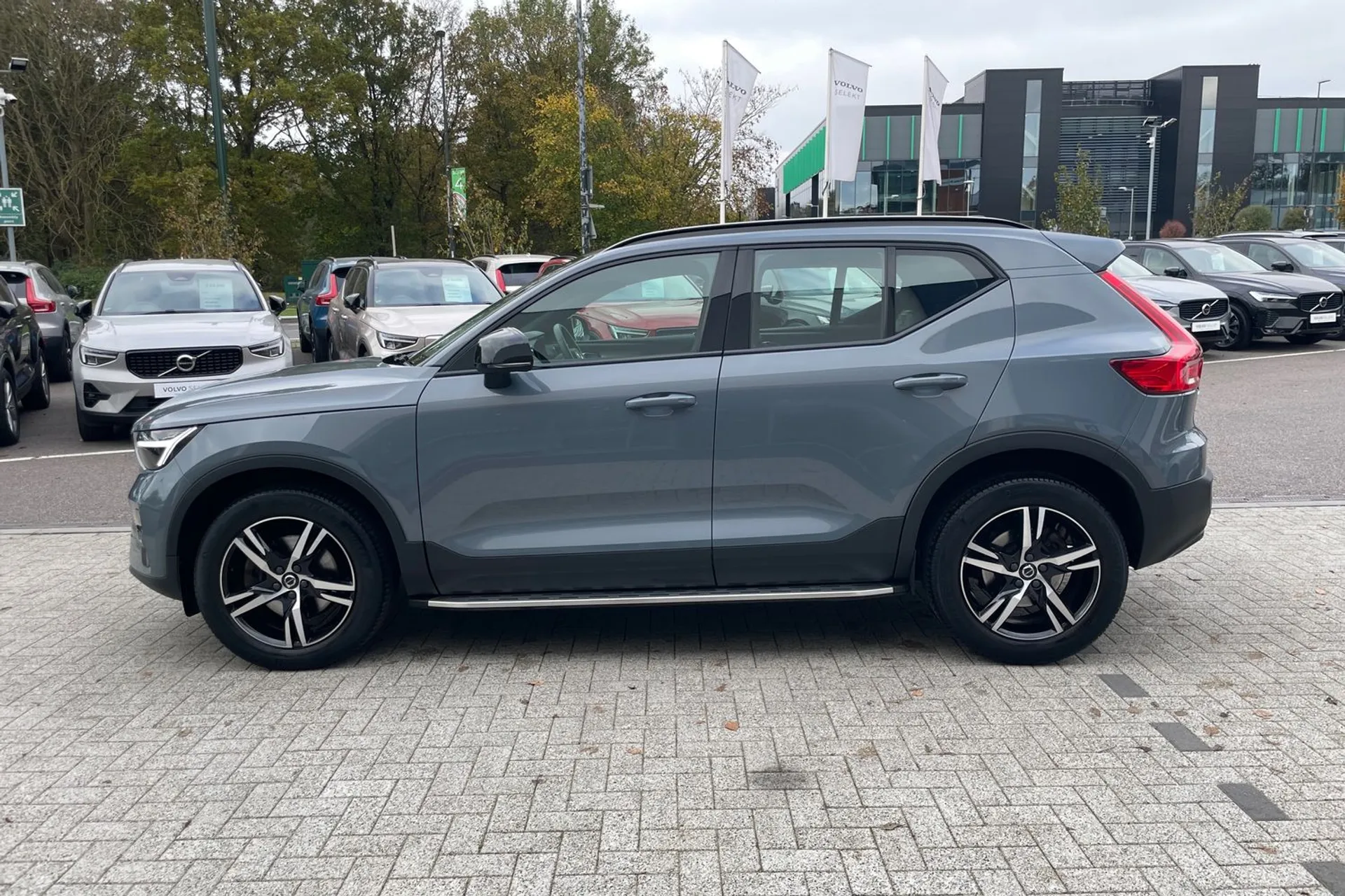 Volvo XC40 thumbnail image number 9