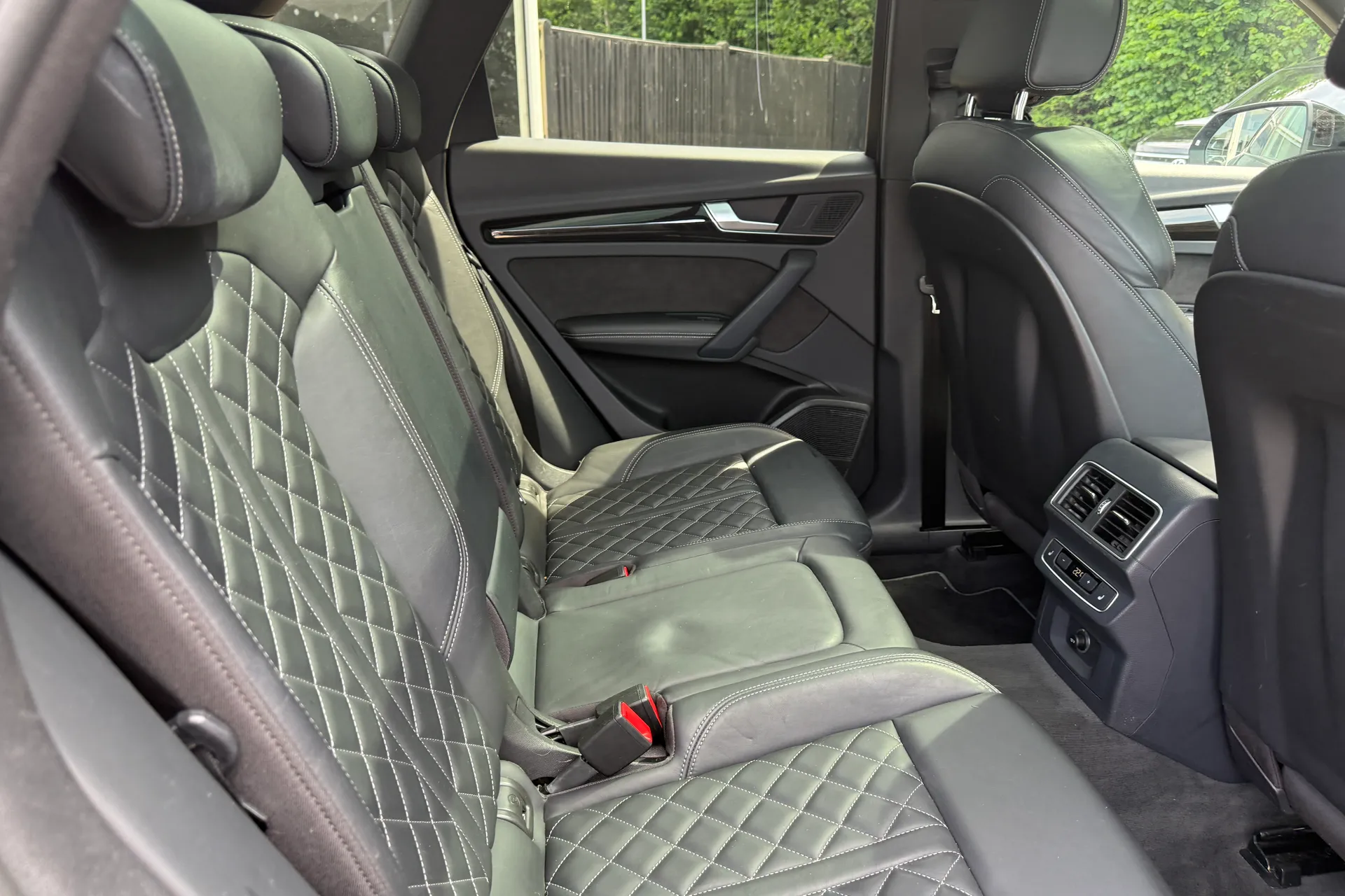 Audi Q5 thumbnail image number 36