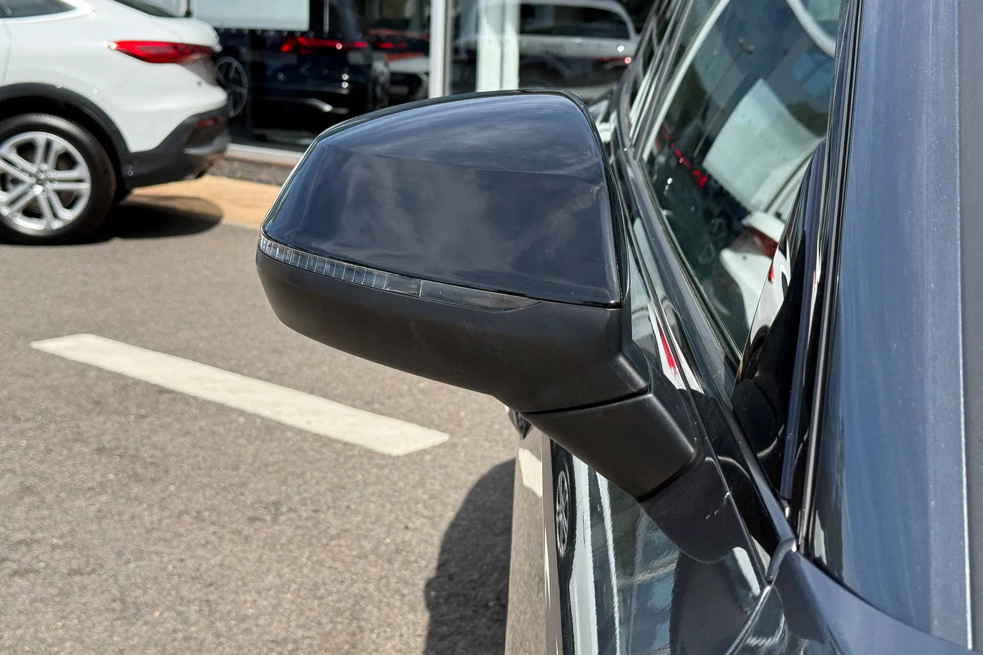 Audi Q5 thumbnail image number 10