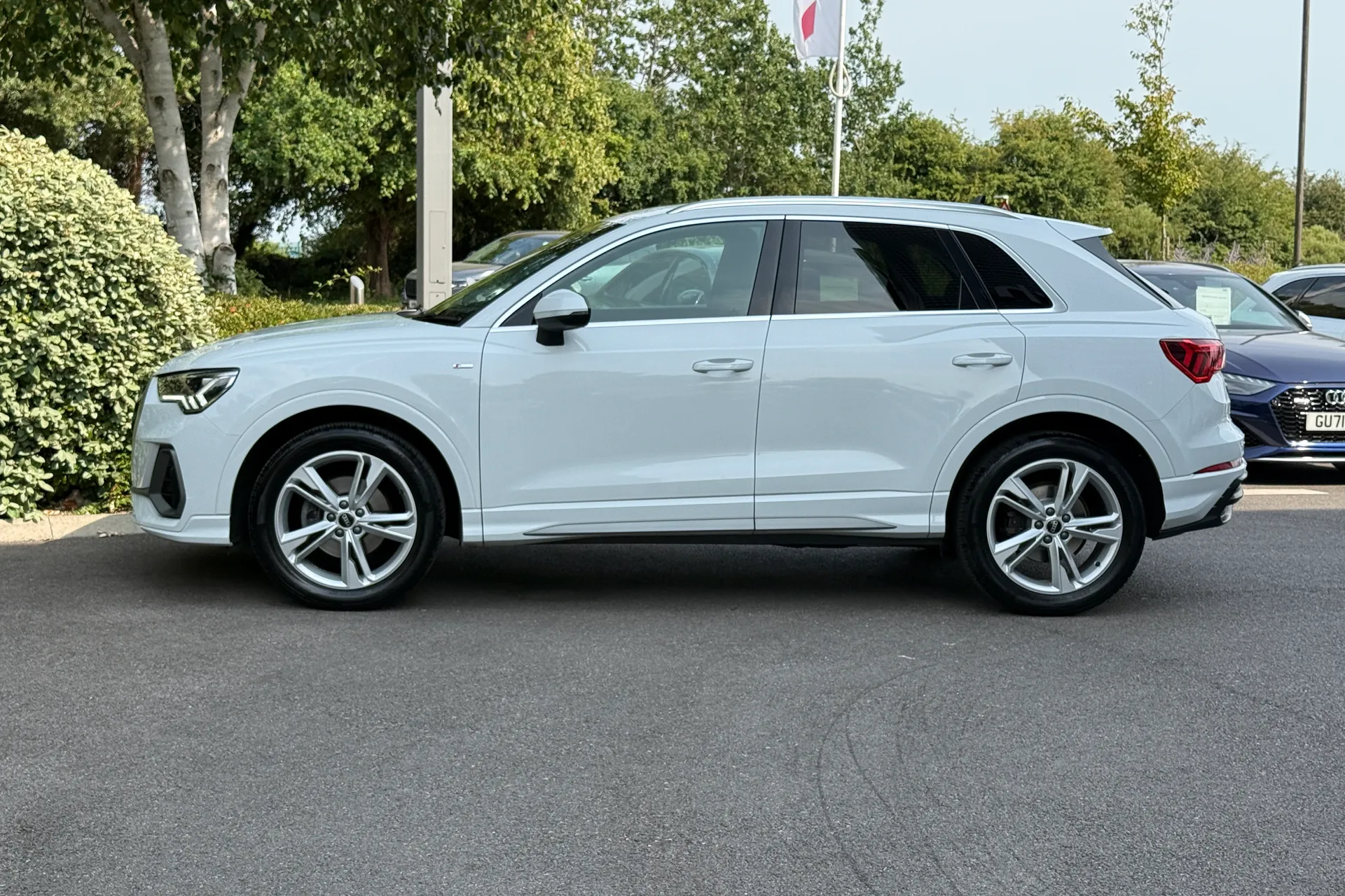 Audi Q3 thumbnail image number 27