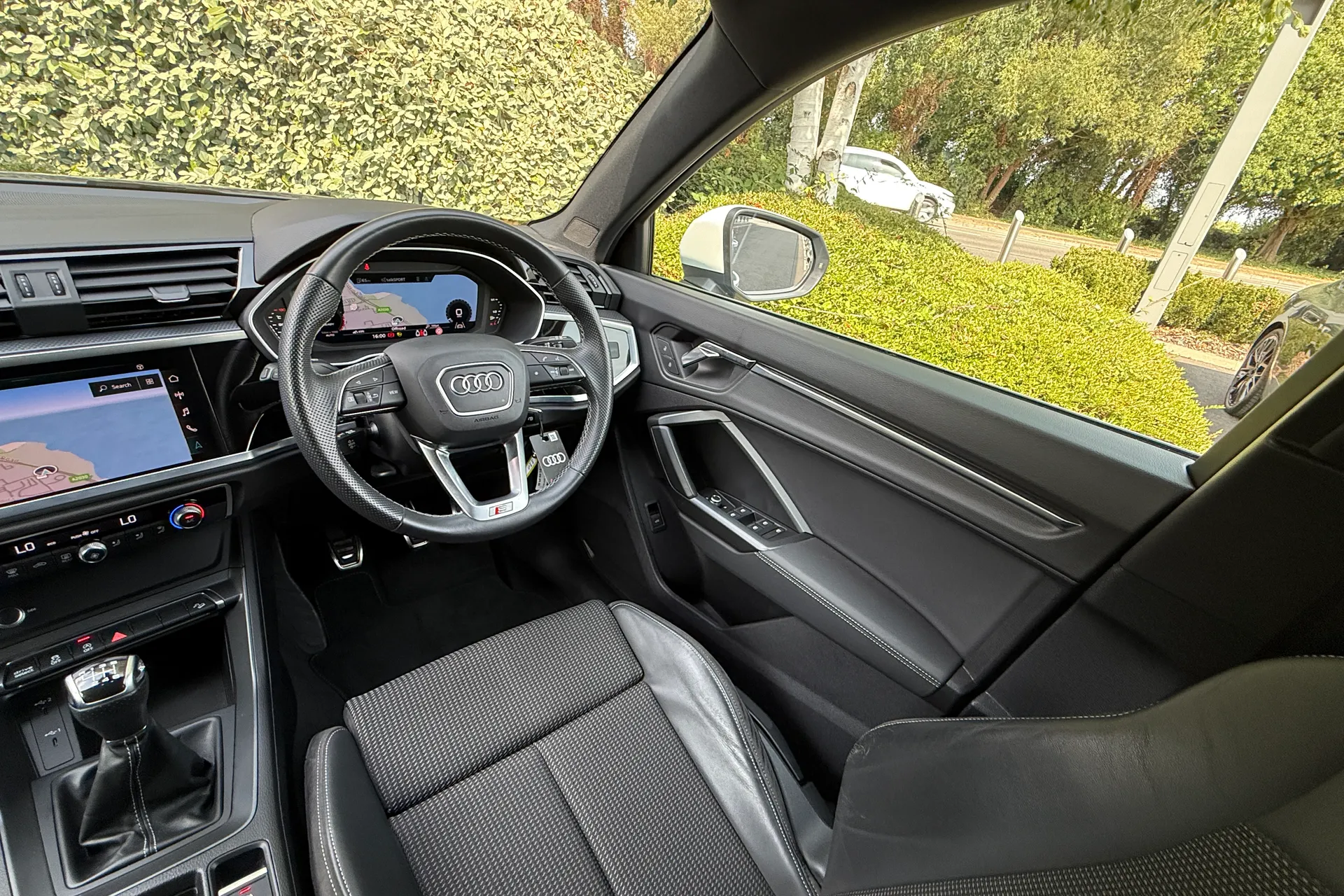 Audi Q3 thumbnail image number 51