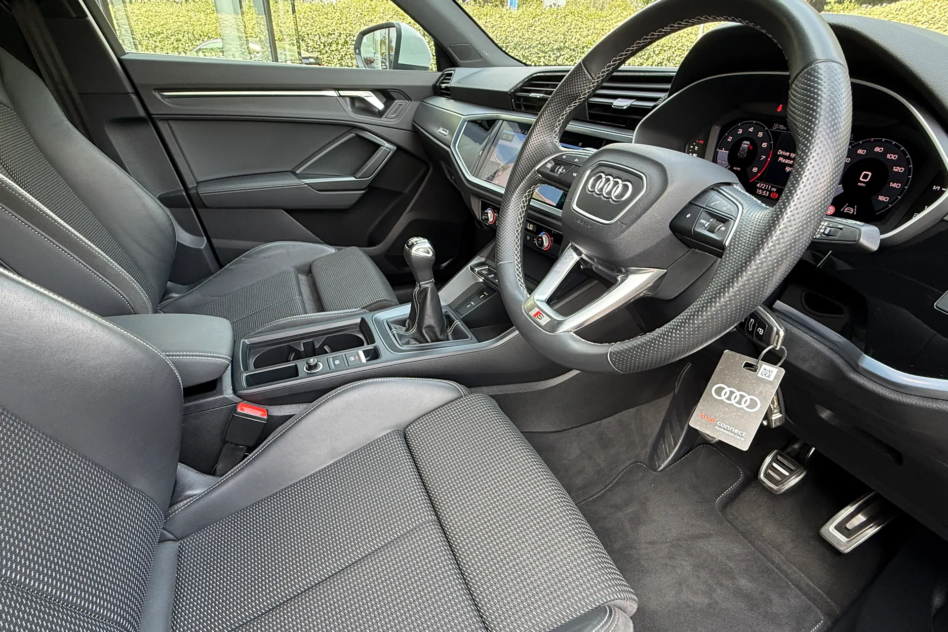 Audi Q3 thumbnail image number 29