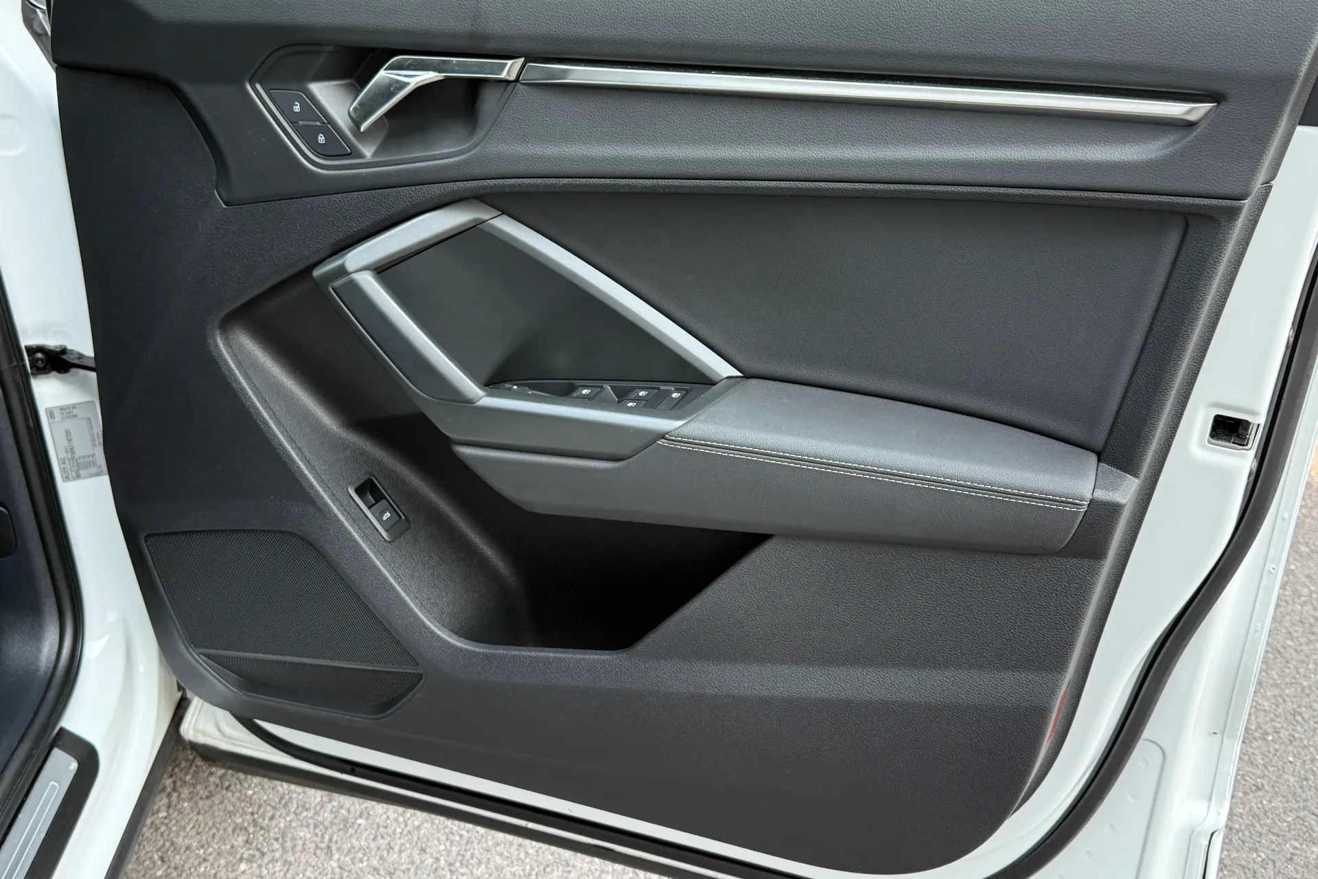 Audi Q3 thumbnail image number 37