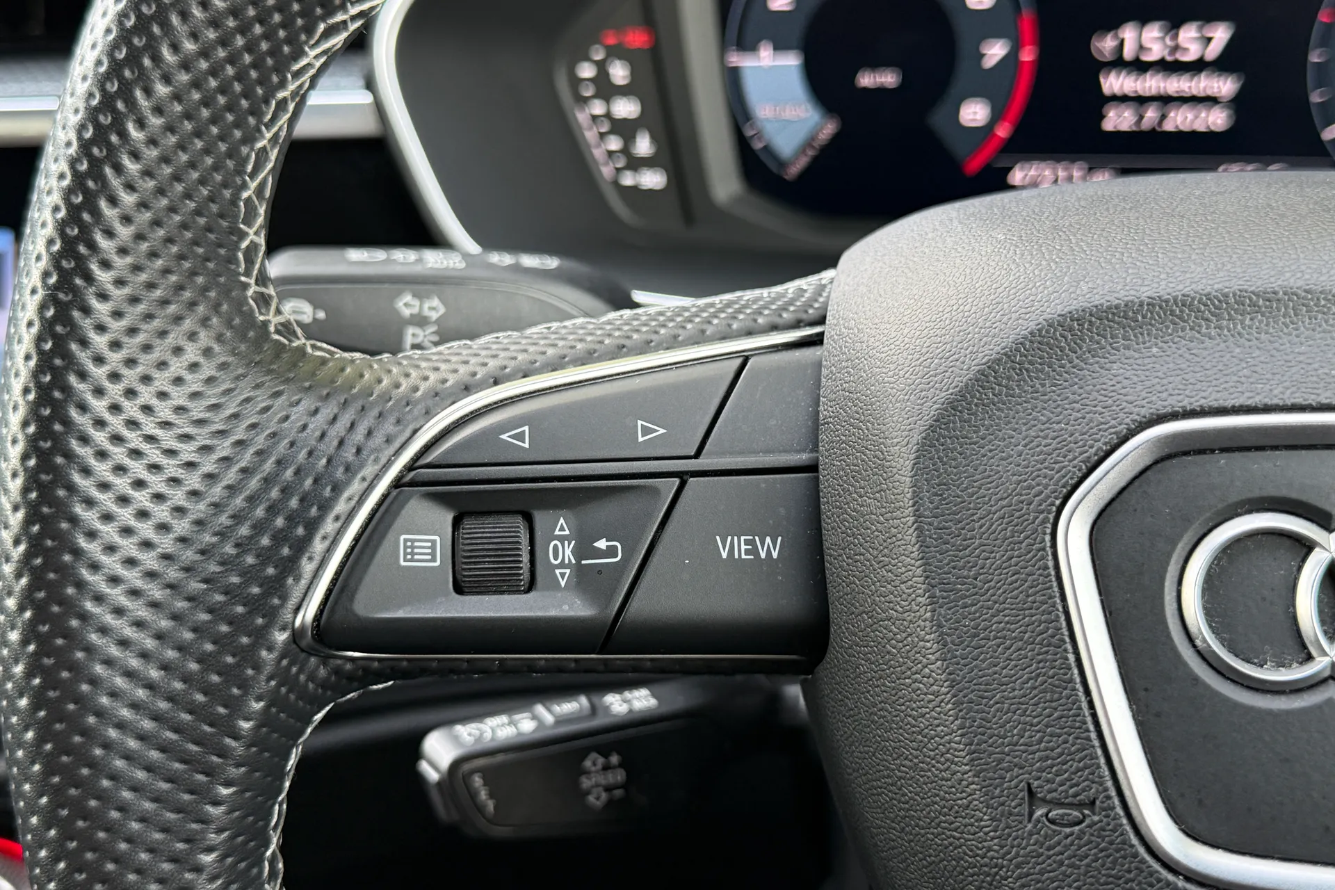 Audi Q3 thumbnail image number 48