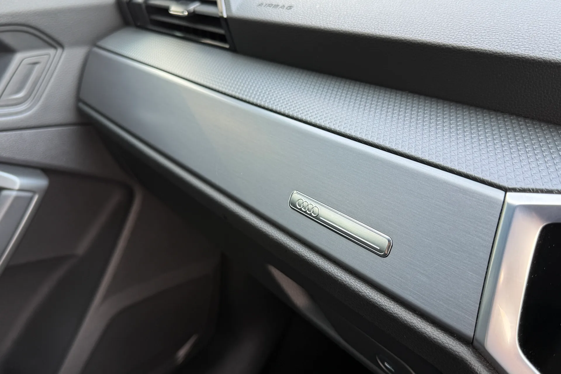 Audi Q3 thumbnail image number 47