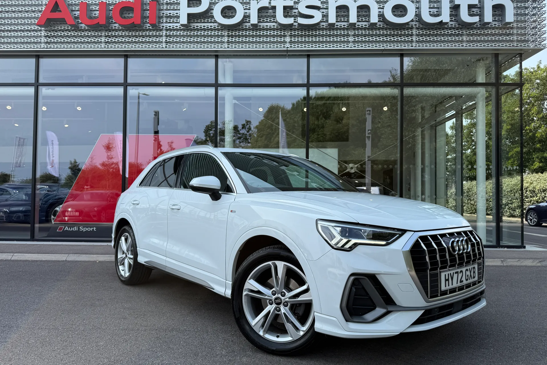 Audi Q3 focused image