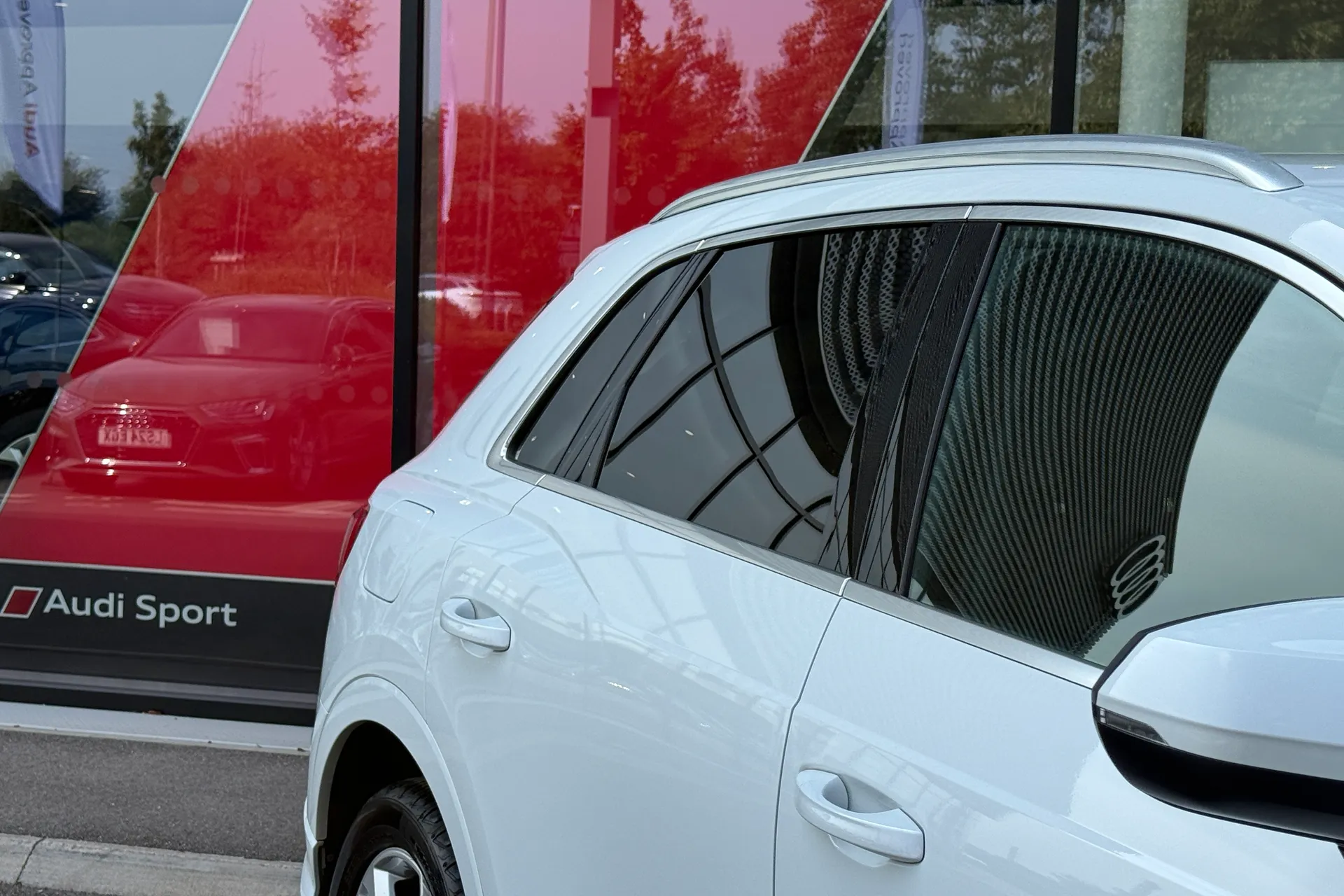 Audi Q3 thumbnail image number 23