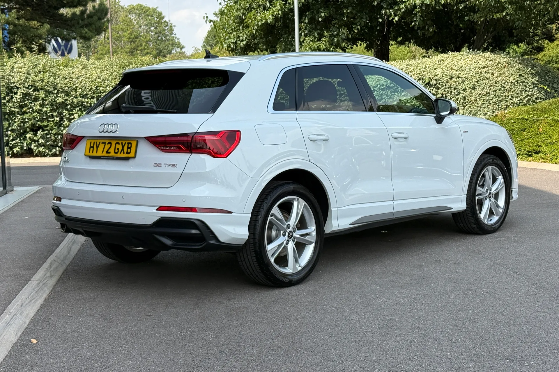 Audi Q3 thumbnail image number 22