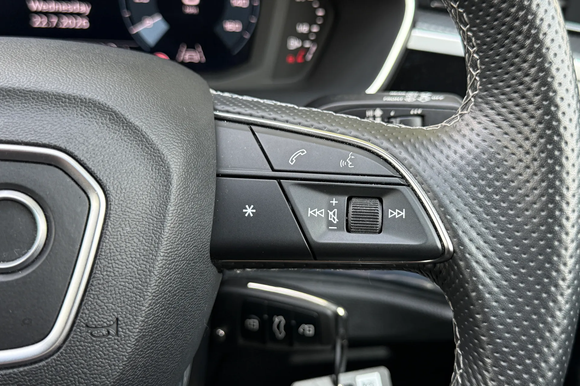Audi Q3 thumbnail image number 49