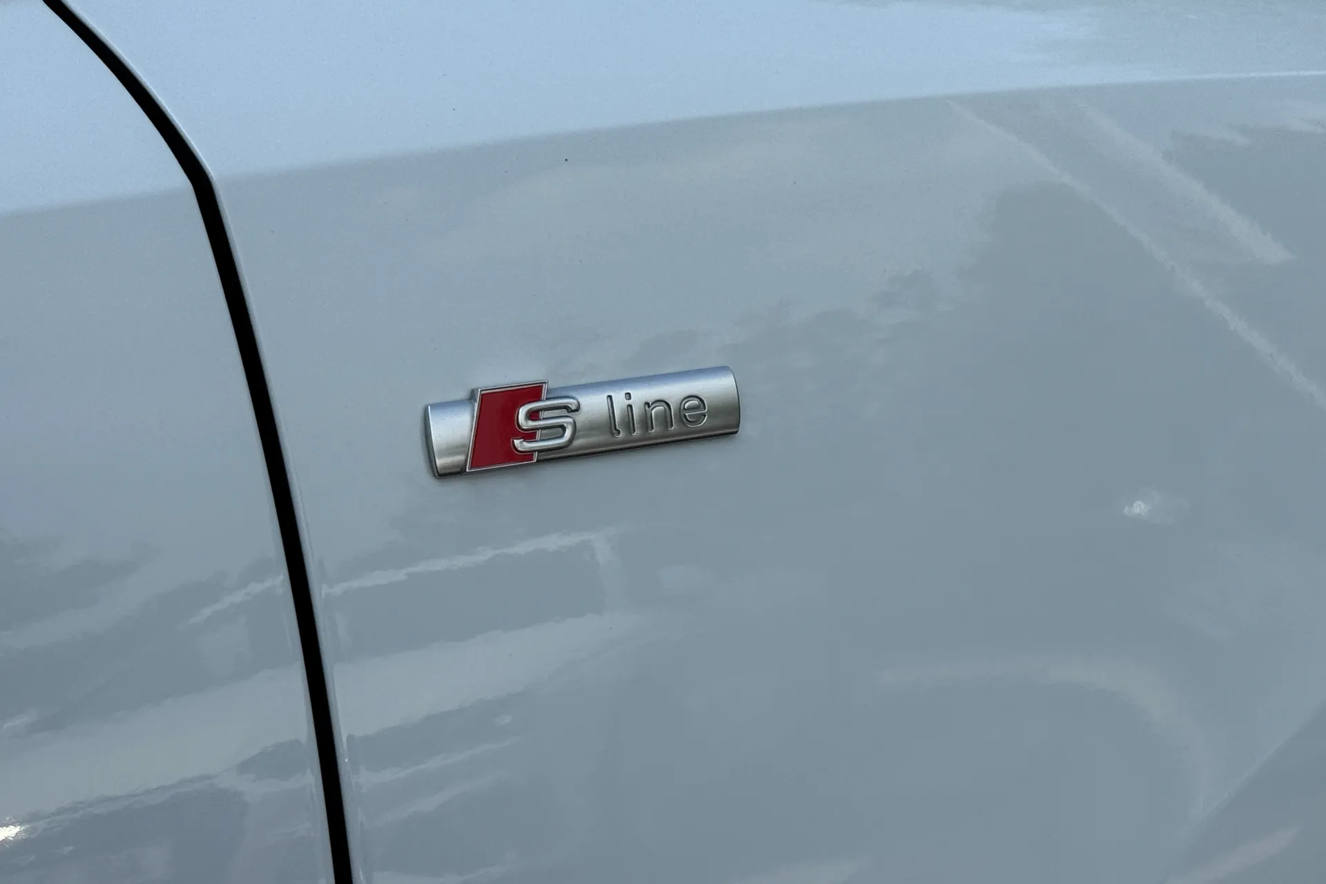Audi Q3 thumbnail image number 20