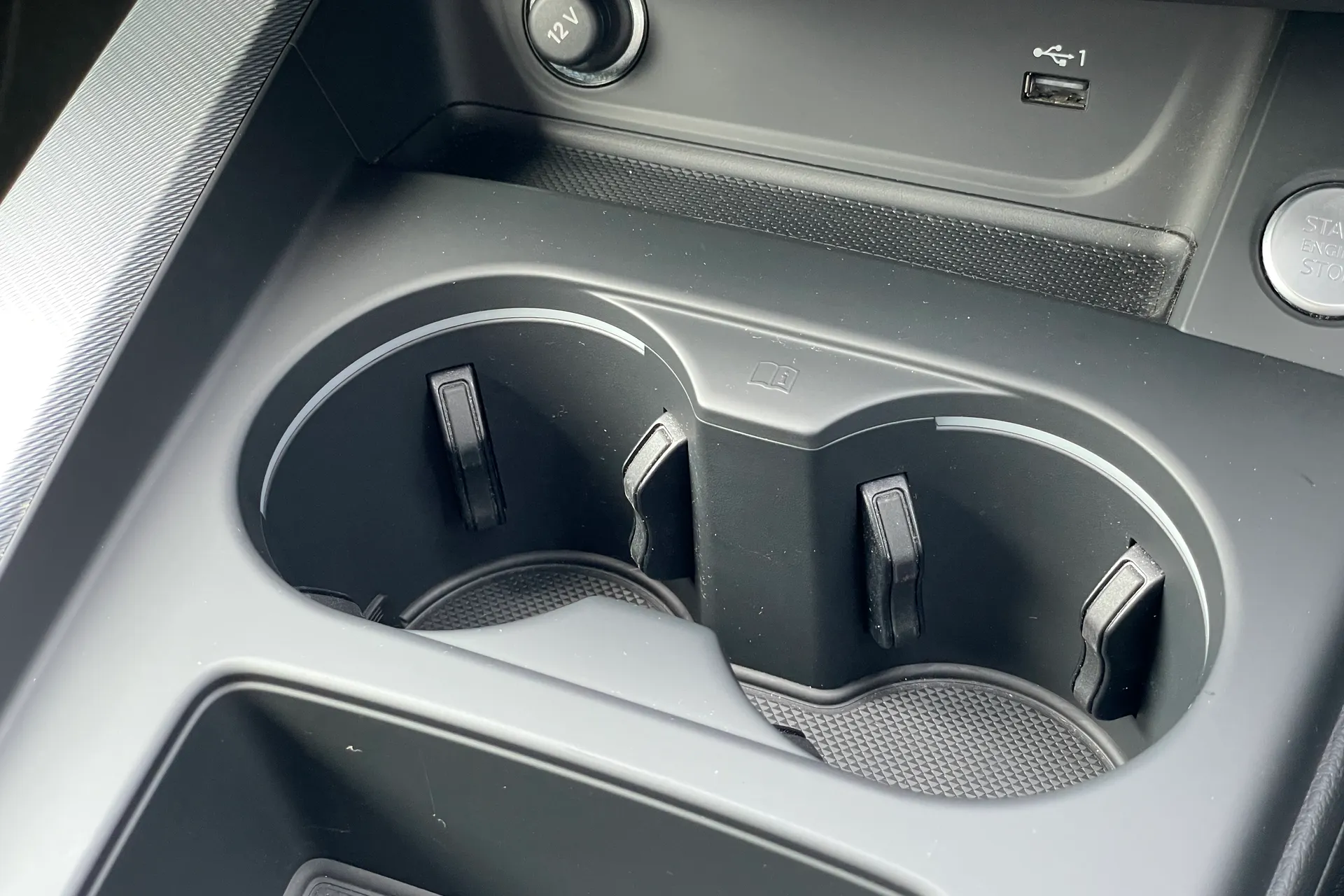 Audi A4 thumbnail image number 33