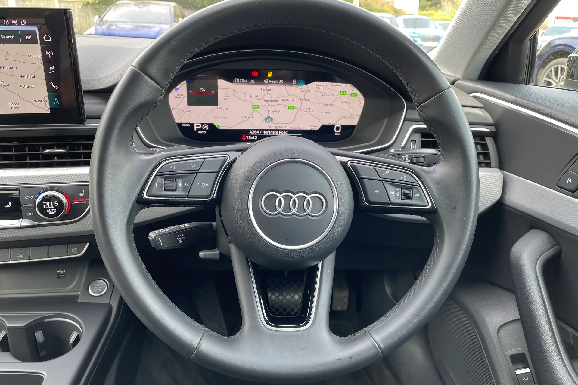 Audi A4 thumbnail image number 27