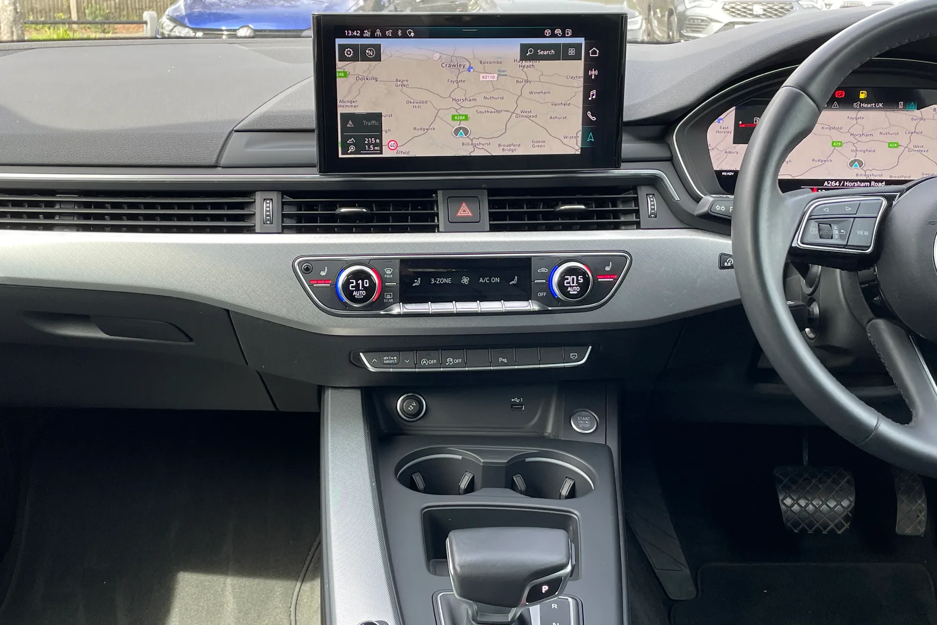 Audi A4 thumbnail image number 25
