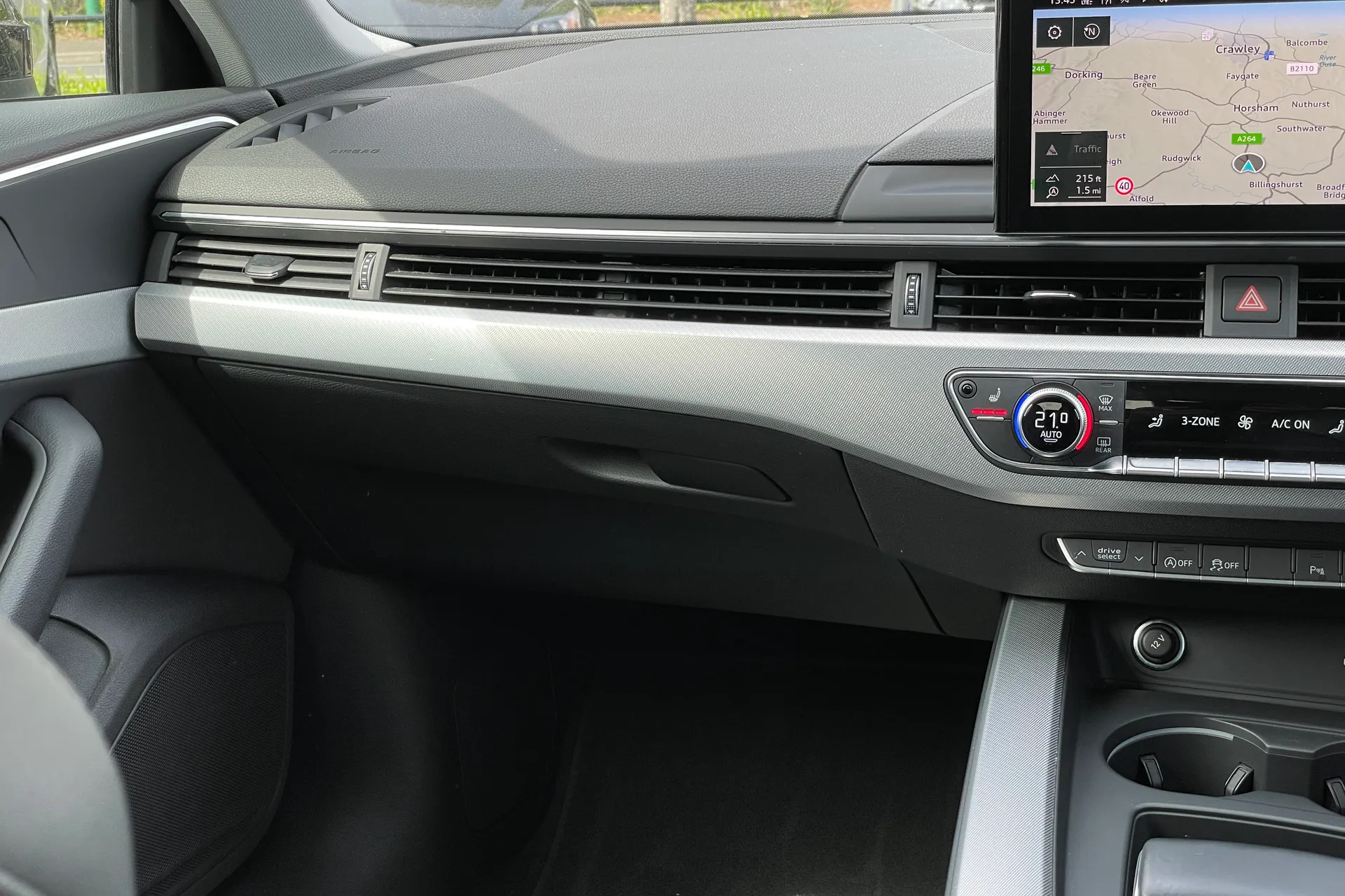 Audi A4 thumbnail image number 28