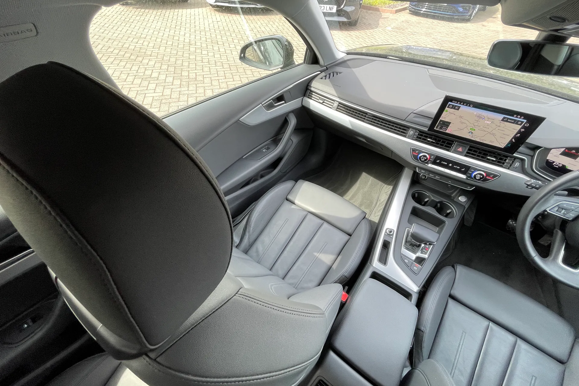 Audi A4 thumbnail image number 29