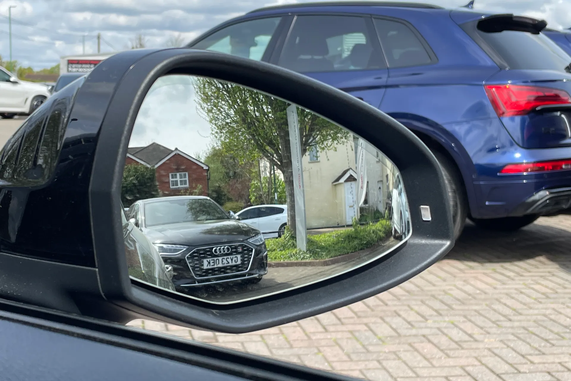 Audi A4 thumbnail image number 39