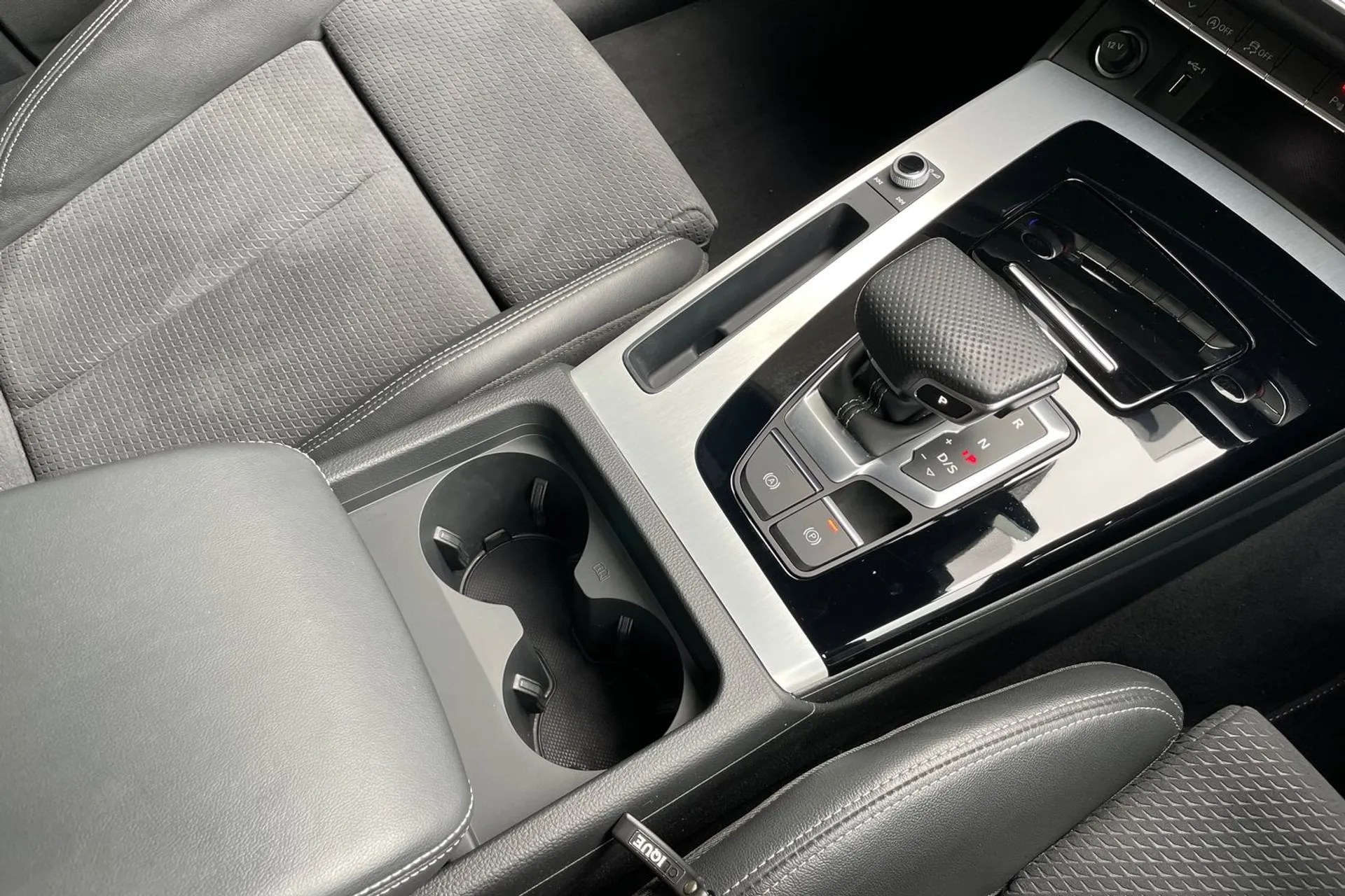 Audi Q5 thumbnail image number 40