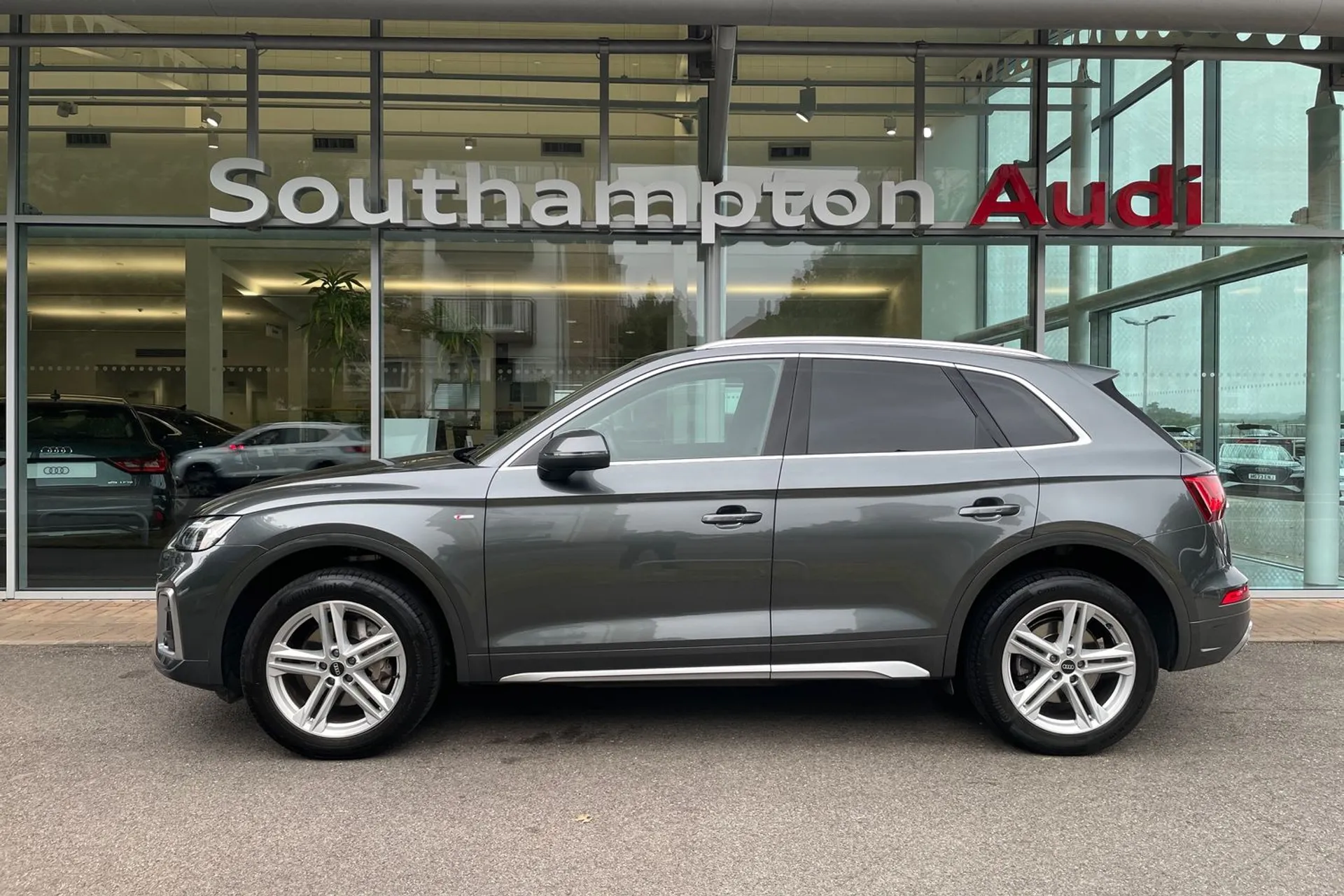 Audi Q5 thumbnail image number 8