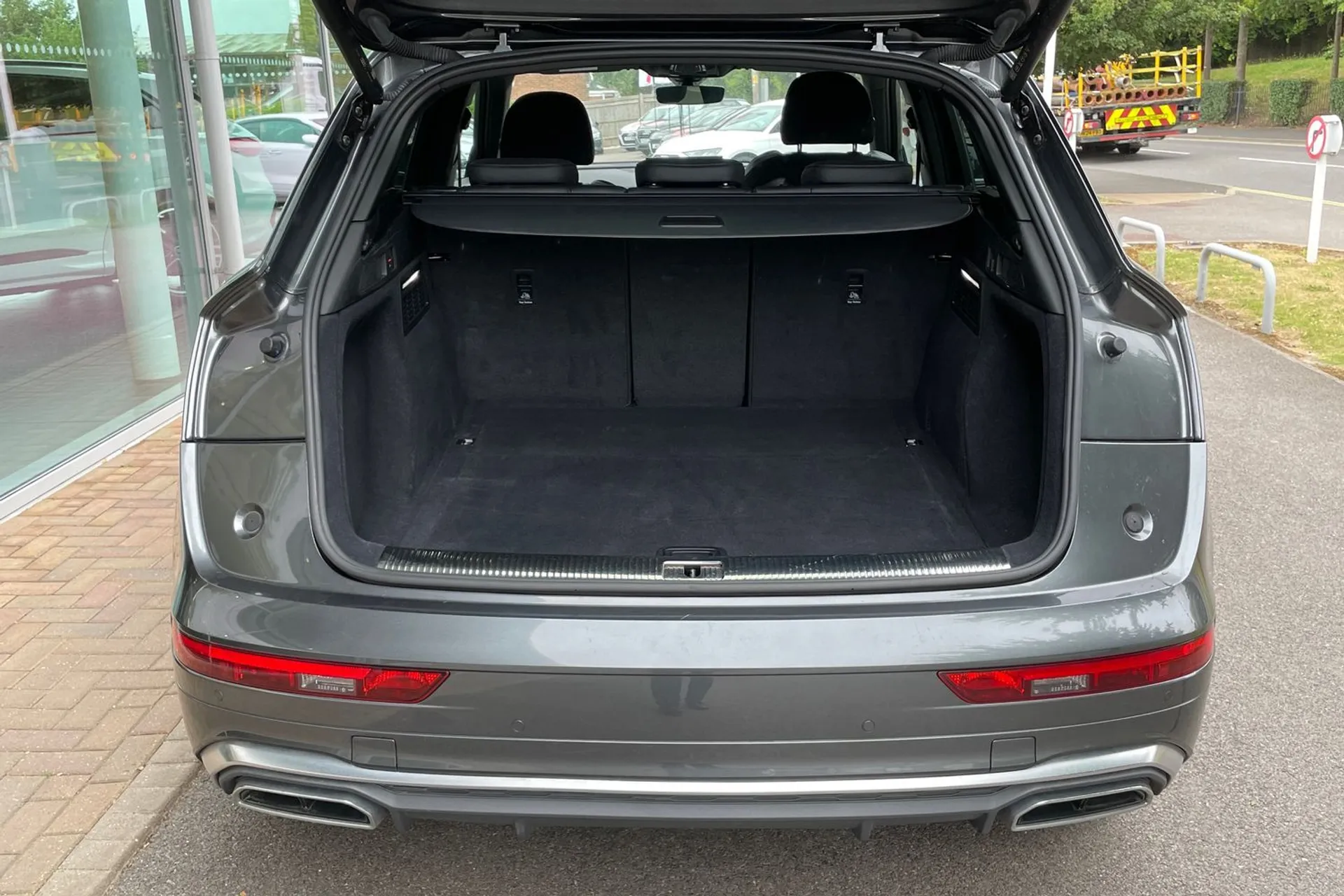 Audi Q5 thumbnail image number 18