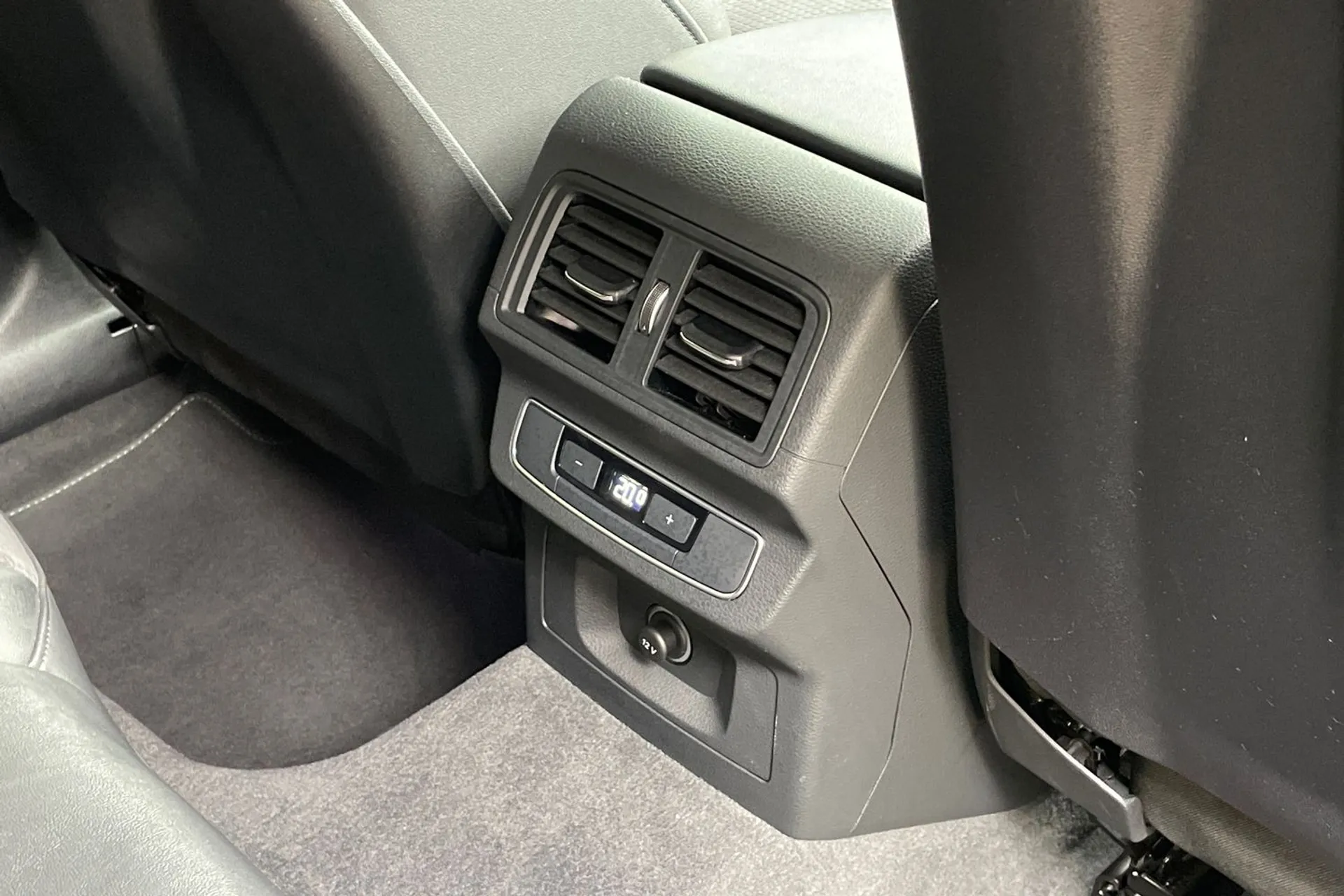 Audi Q5 thumbnail image number 45