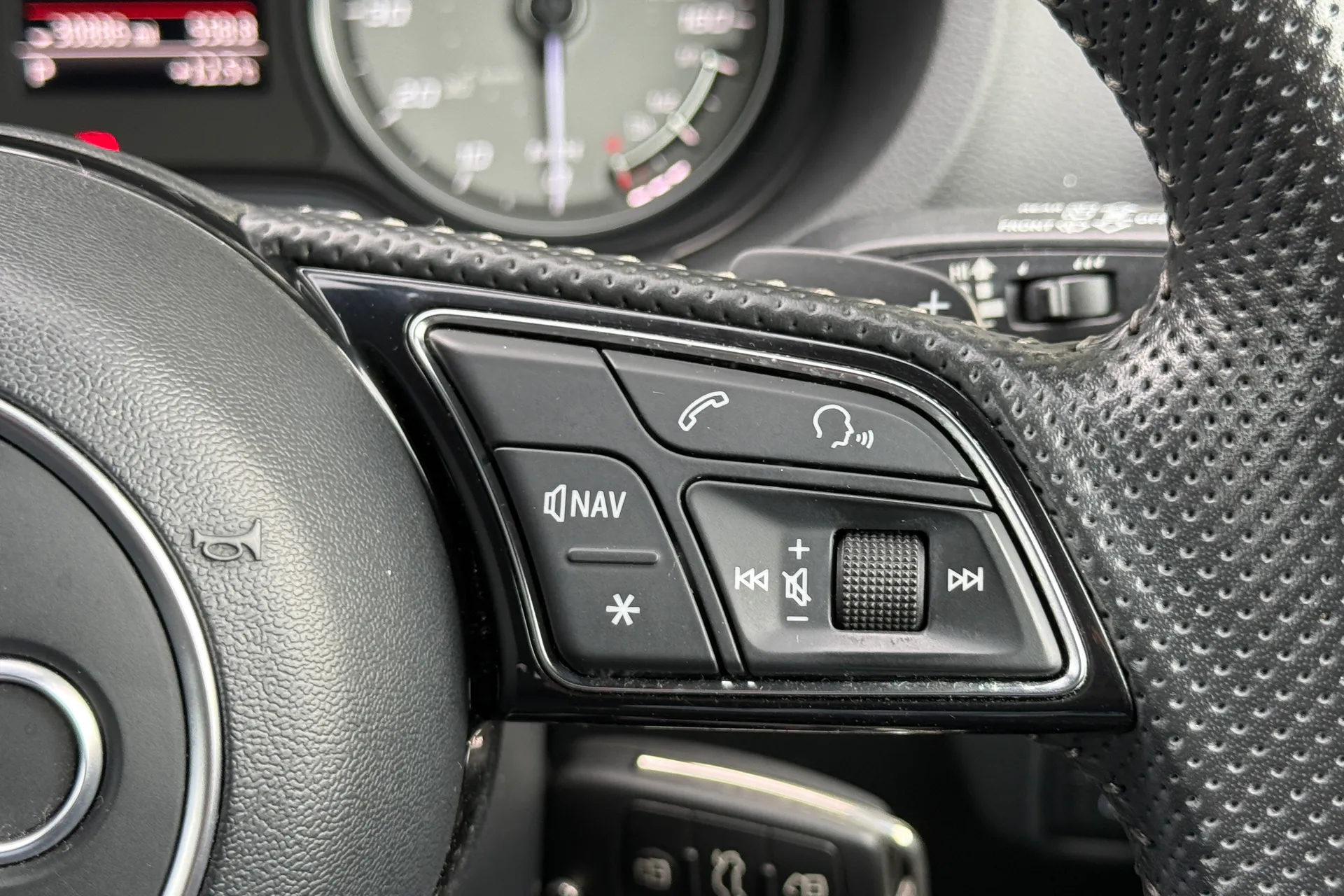 Audi A3 thumbnail image number 40