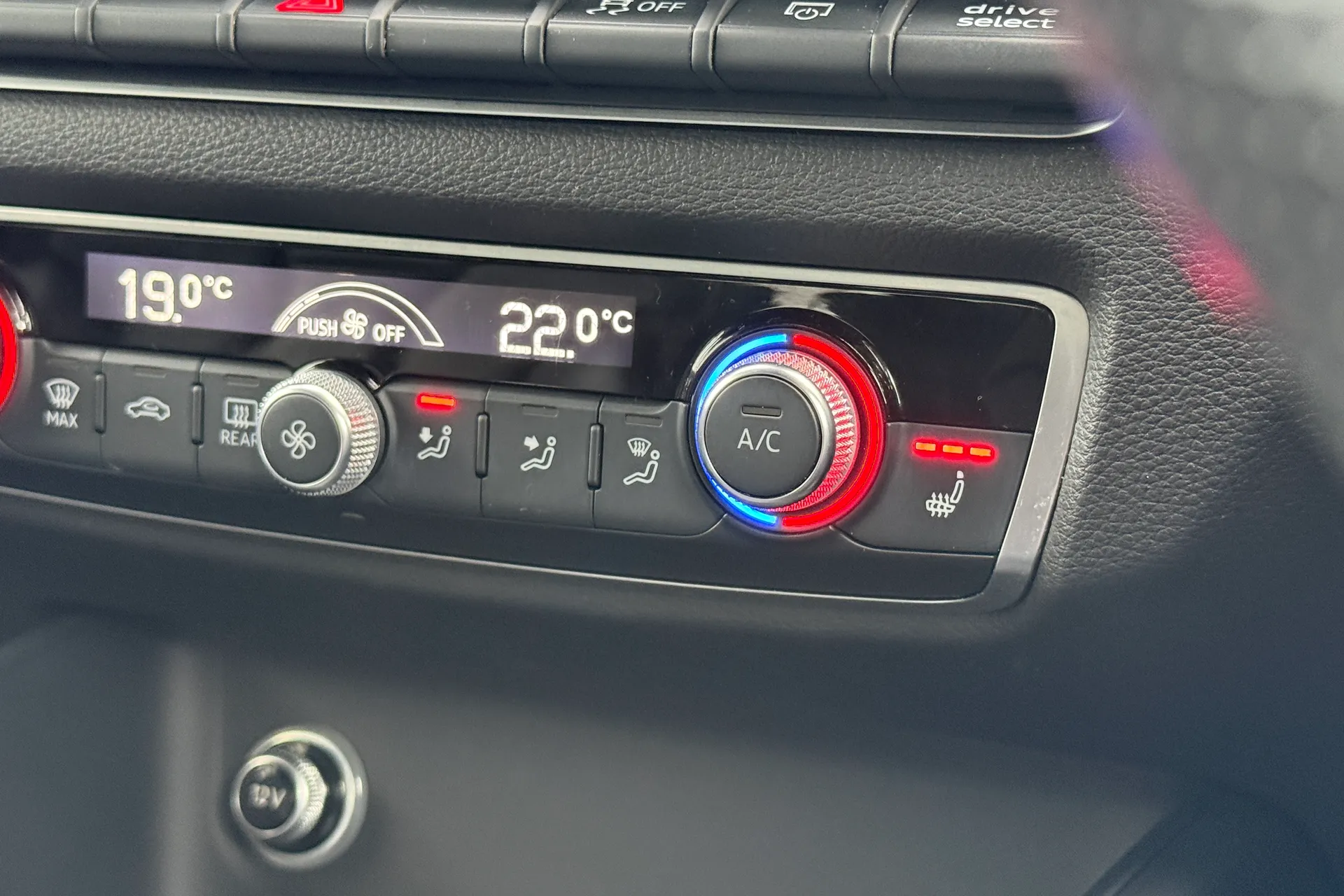 Audi A3 thumbnail image number 38