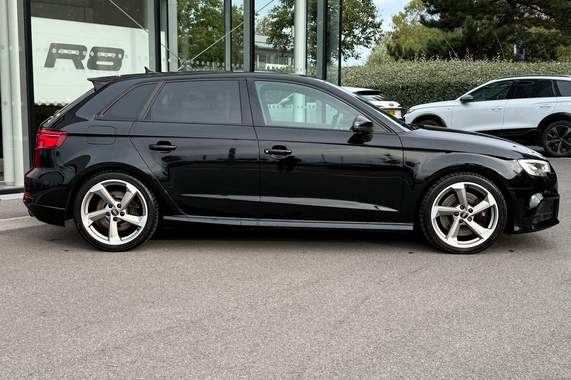 Audi A3 thumbnail image number 2