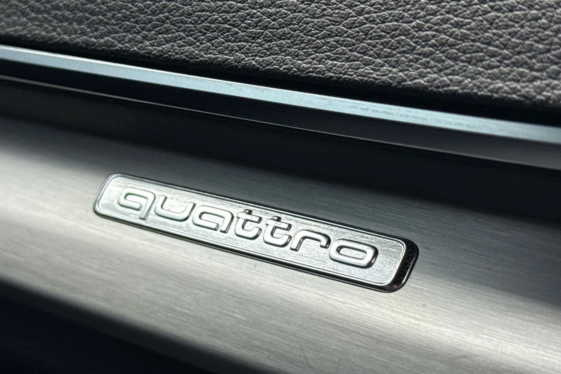 Audi Q5 thumbnail image number 45
