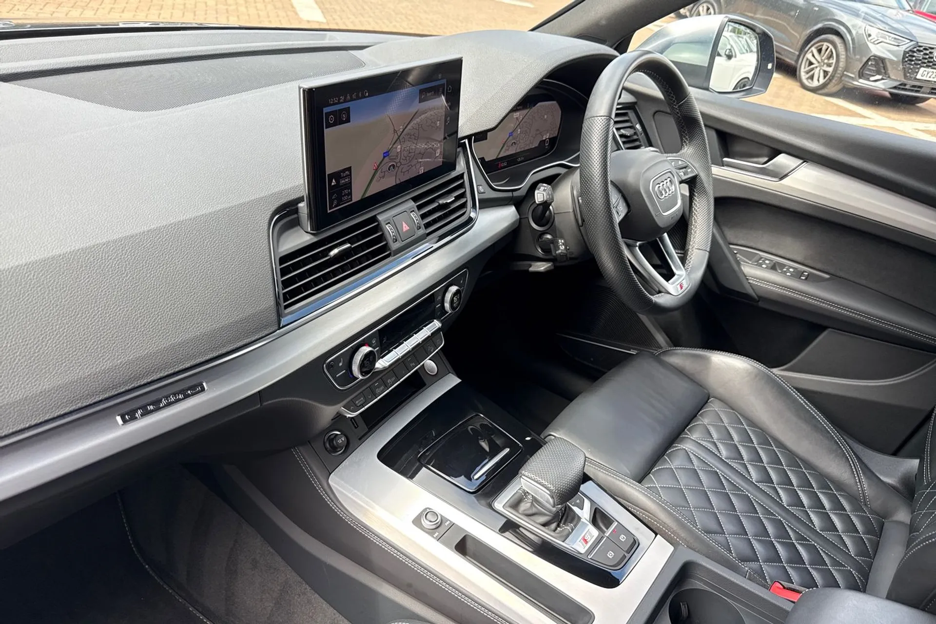 Audi Q5 thumbnail image number 26