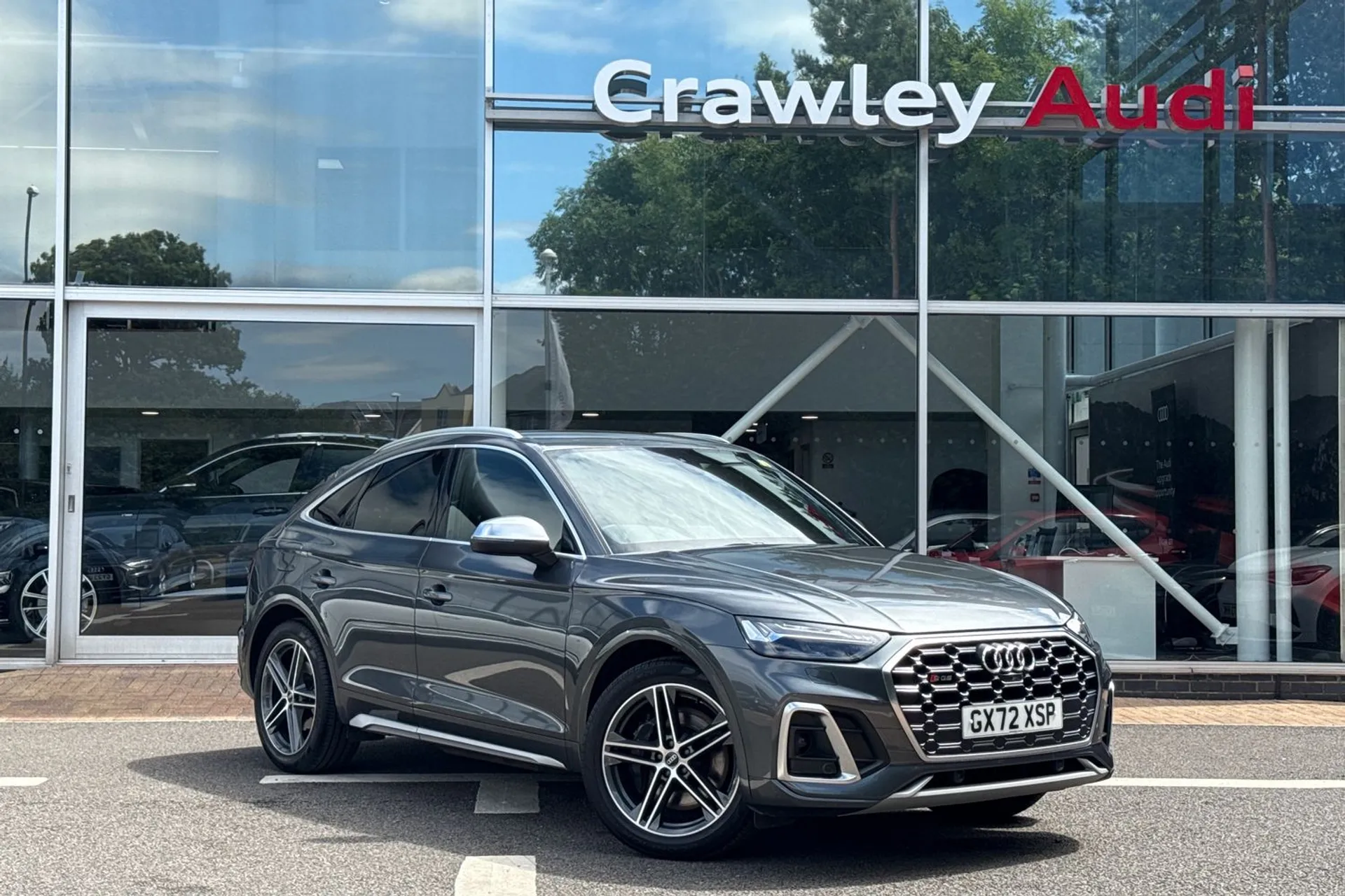 Audi Q5 focused image