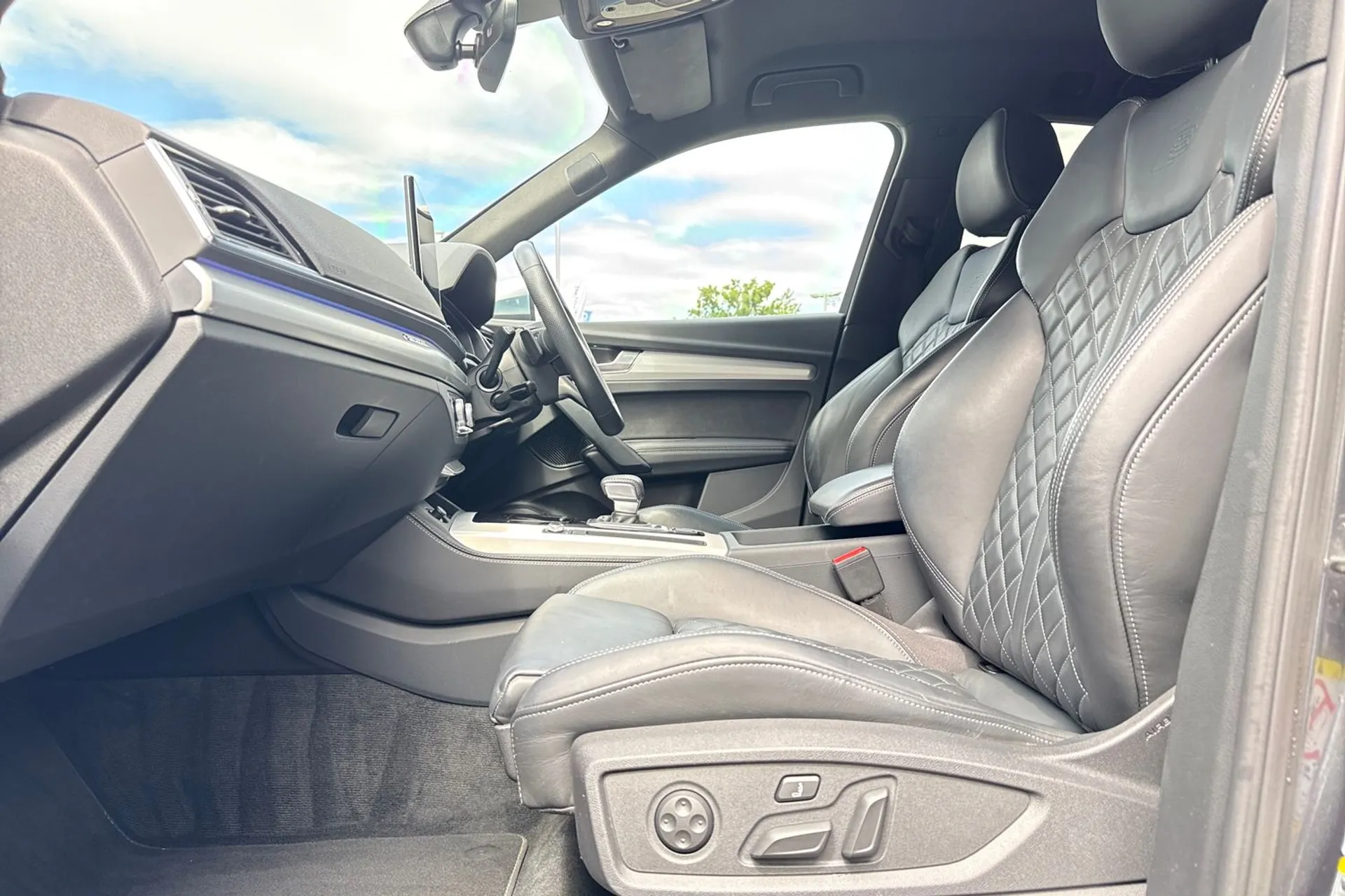 Audi Q5 thumbnail image number 27
