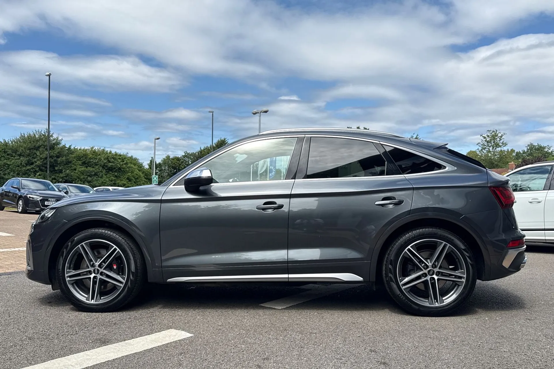 Audi Q5 thumbnail image number 9