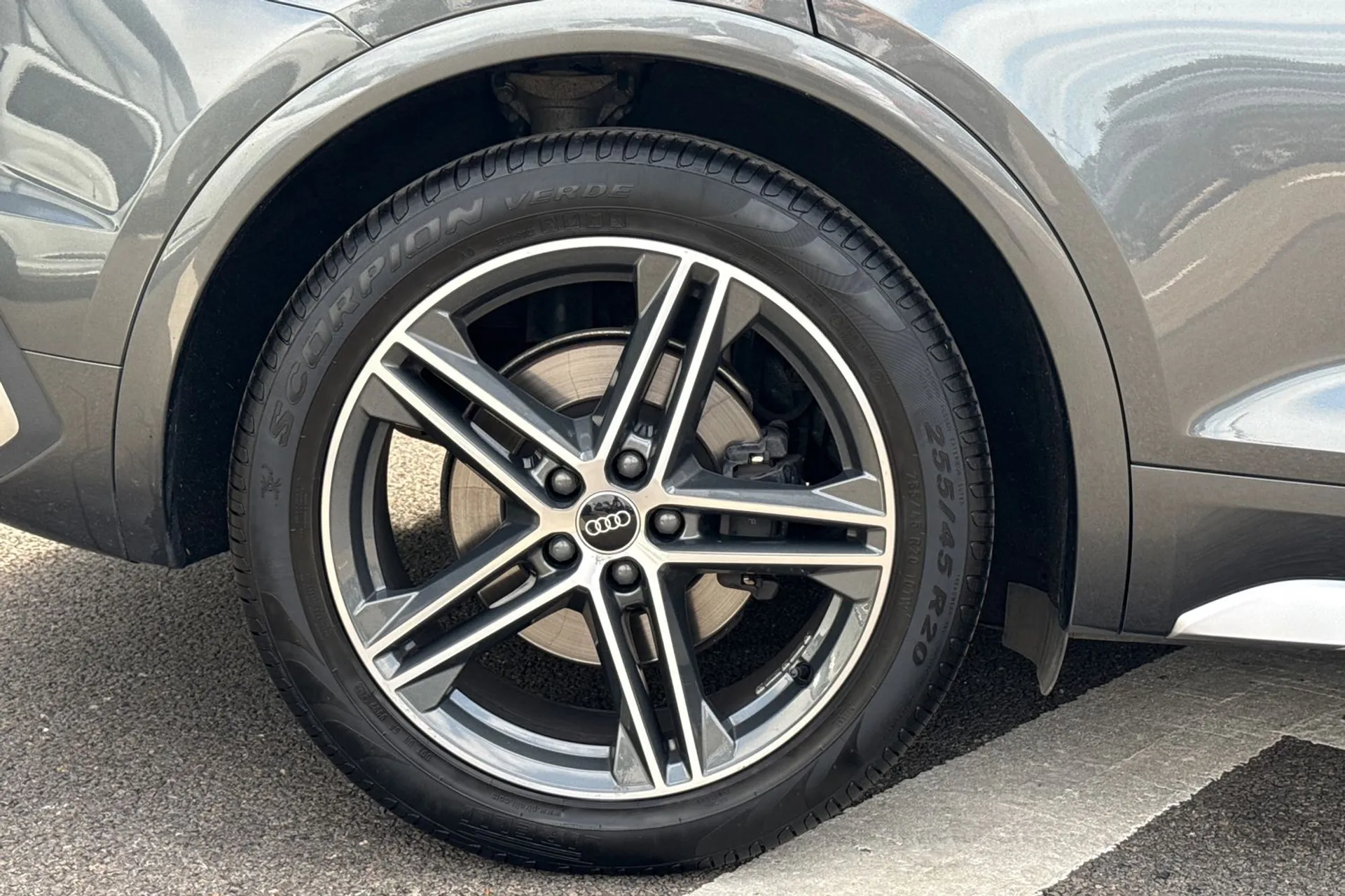 Audi Q5 thumbnail image number 12